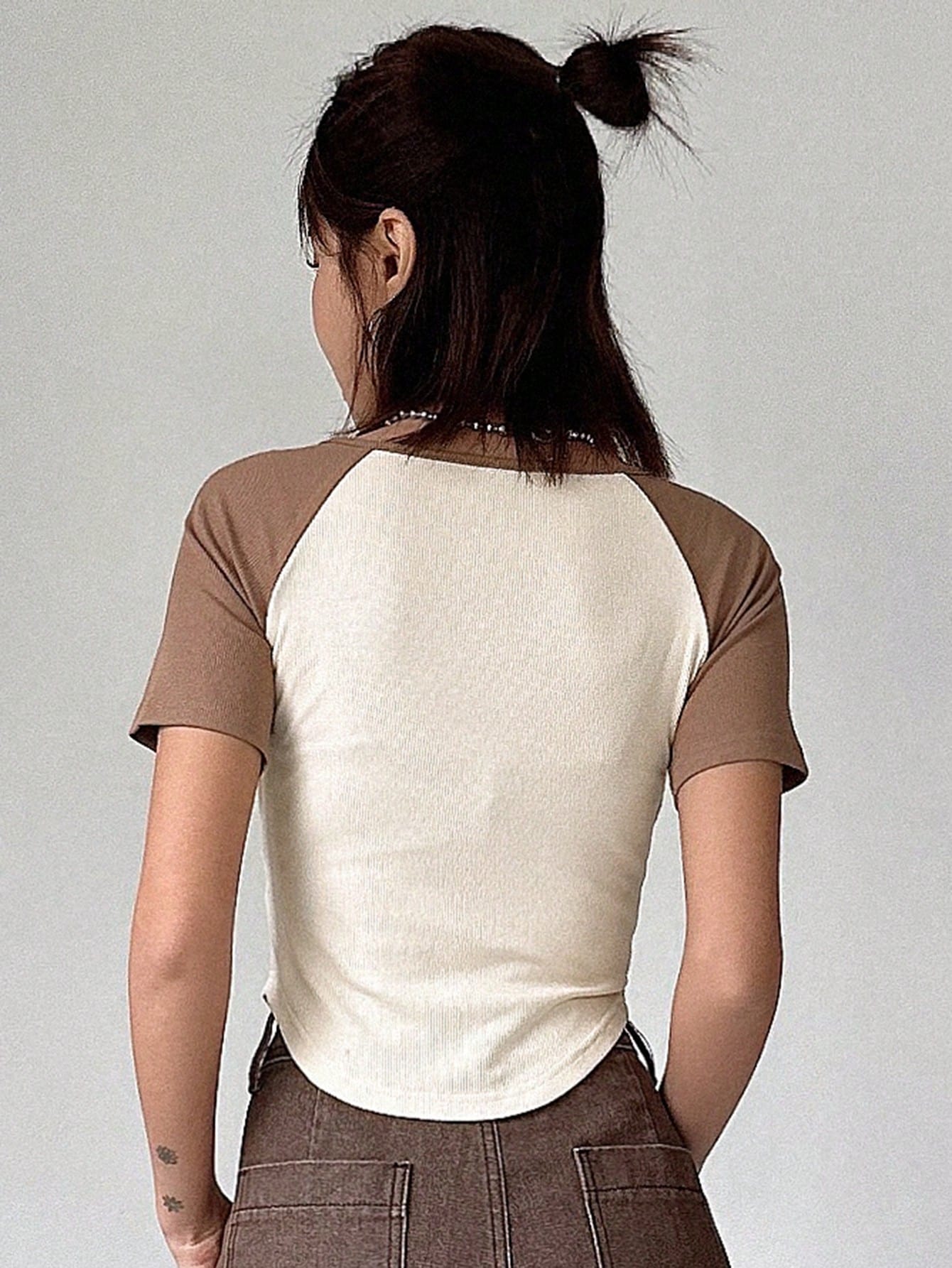 Women's Short Sleeve Raglan Sleeve Ribbed T-Shirt