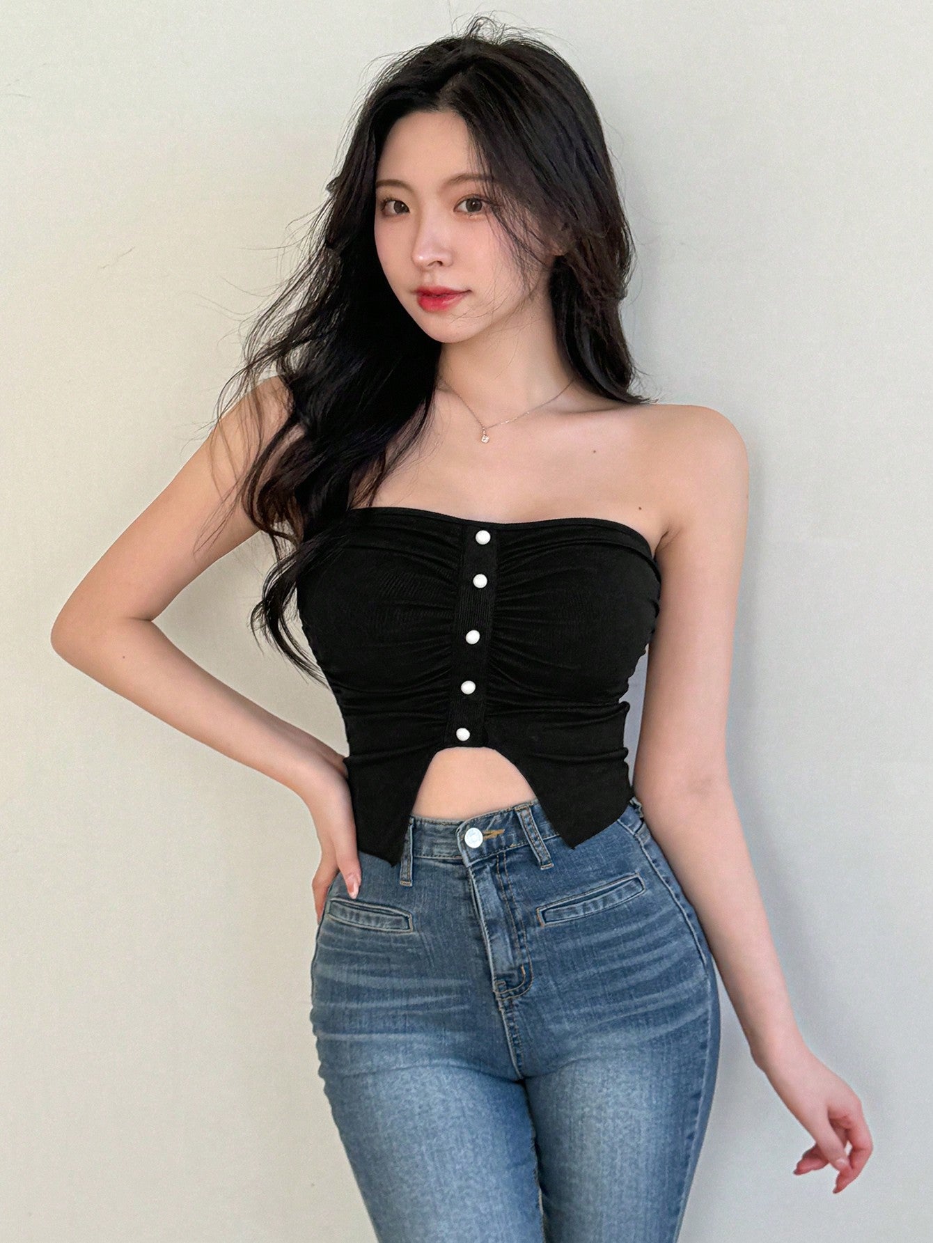Women's Buttoned Ruched Tube Top