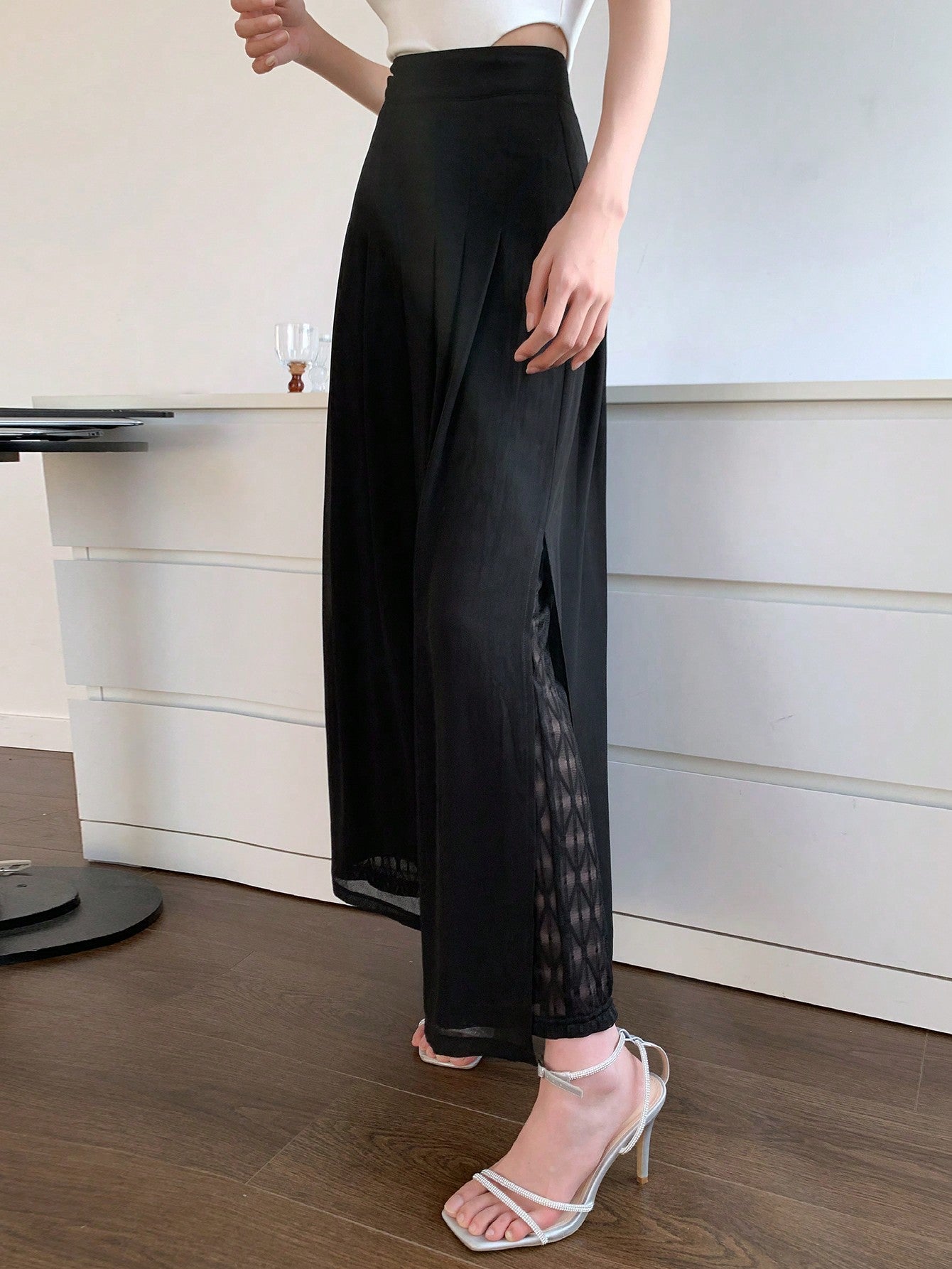 Women's Solid Color Pleated Loose Fit Wide Leg Pants For Casual Wear
