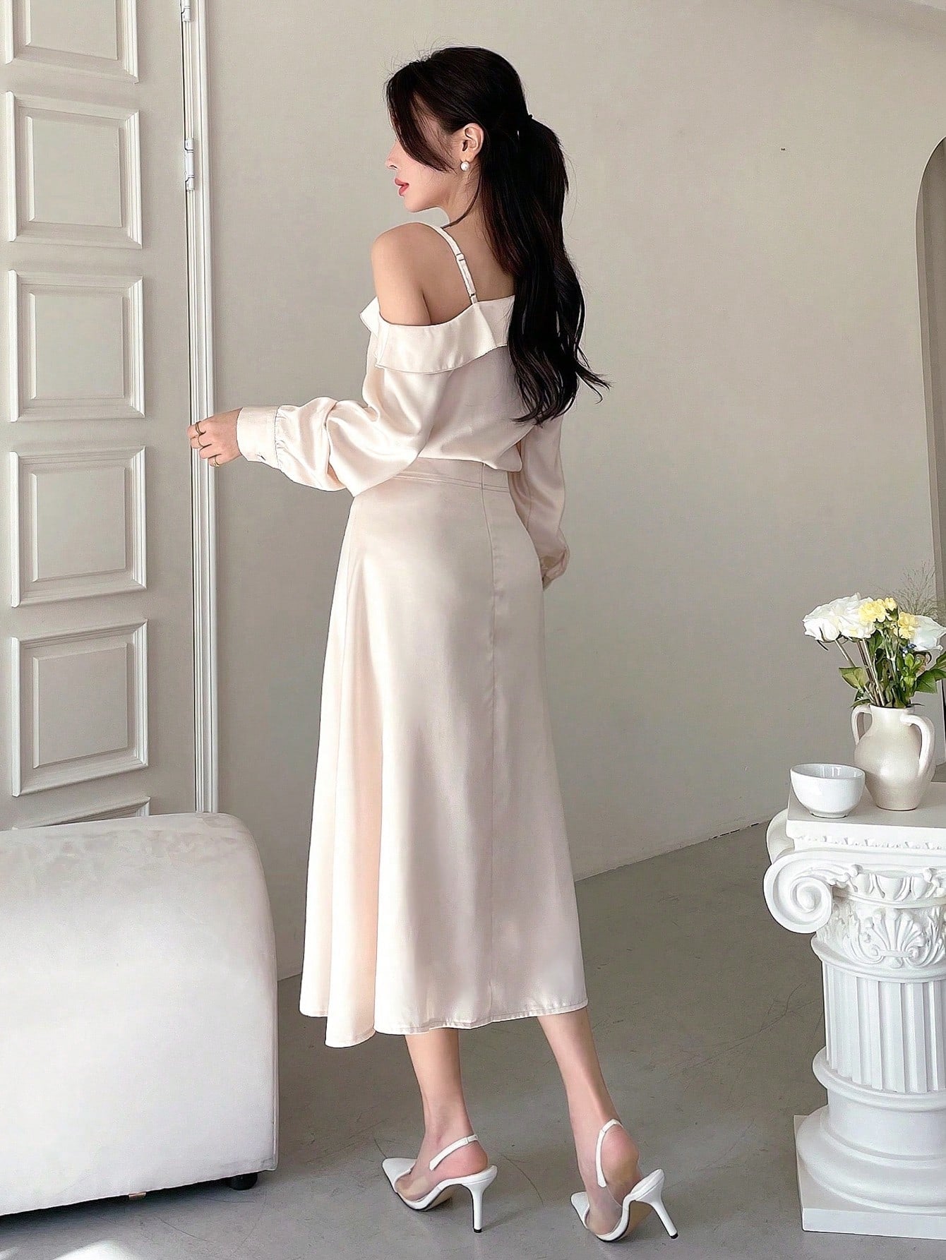 2pcs/Set Women's Off-Shoulder Asymmetrical Long Sleeve Blouse With Elastic Waist Irregular Maxi Skirt