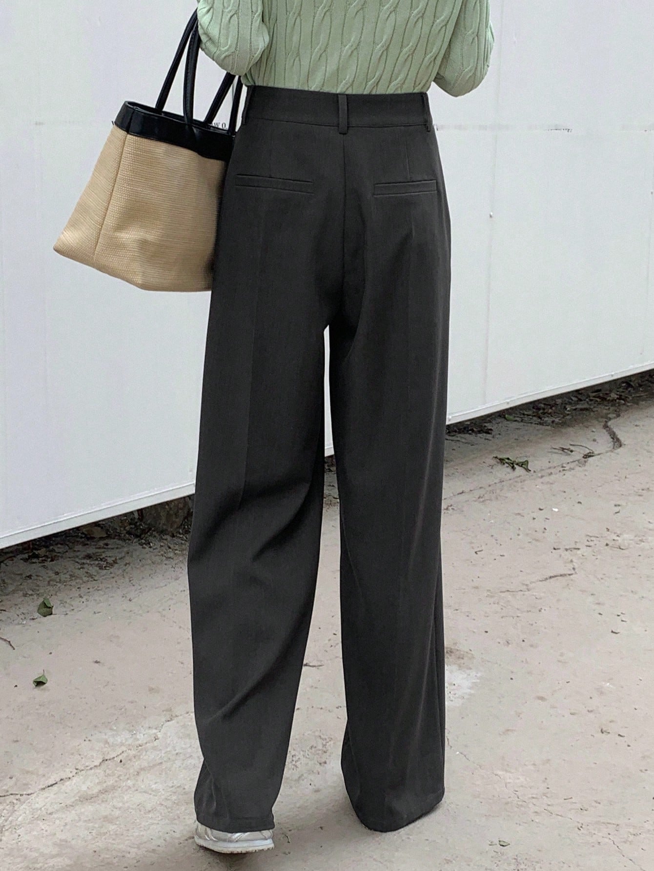 Solid Color Zipper Pocket Pleated Suit Pants