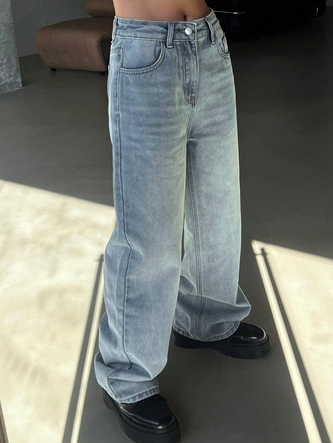 Ladies' Straight Leg Jeans With Pockets