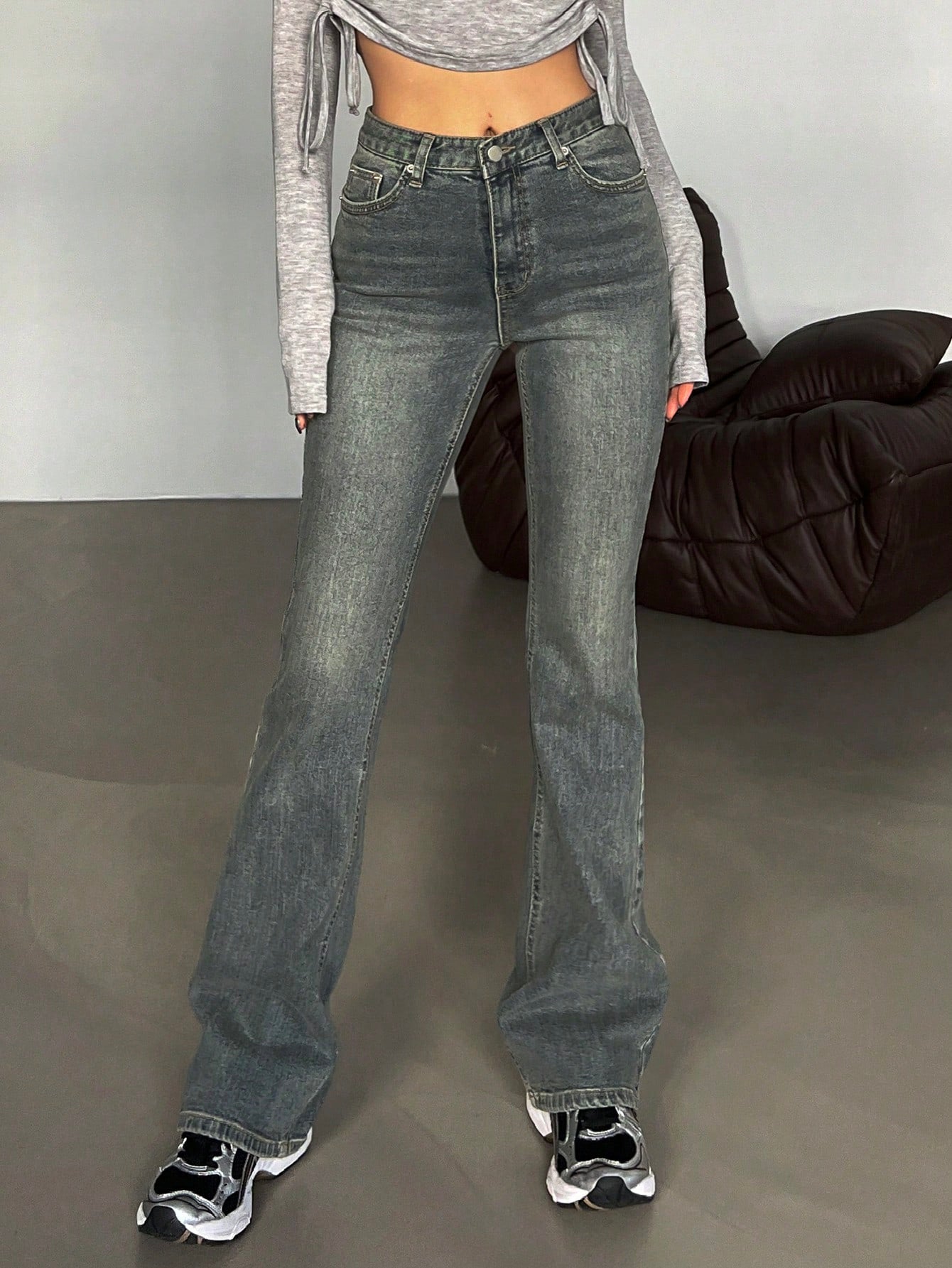 Ladies' Flared Jeans With Pockets