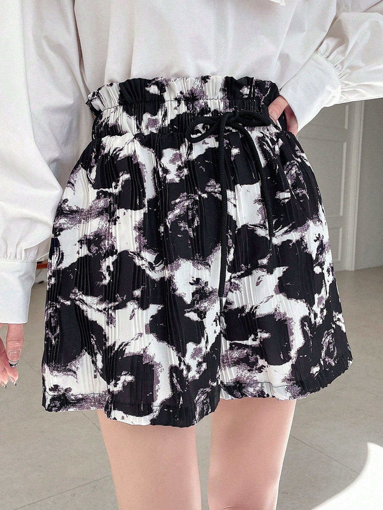 Women's Loose Floral Print Shorts With Drawstring Waist And Lace Hem