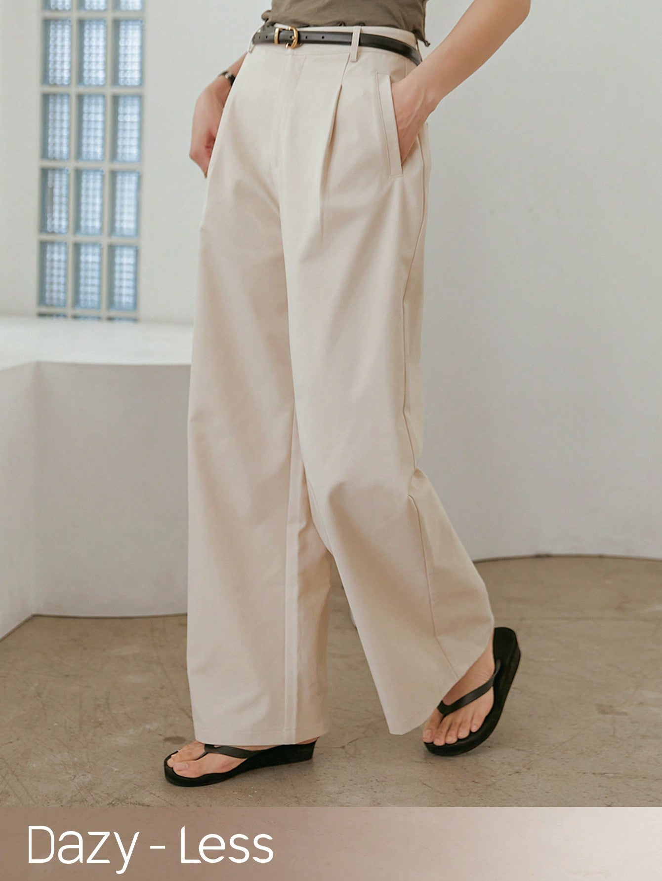Women's Solid Color Pleated And Loose Suit Trousers