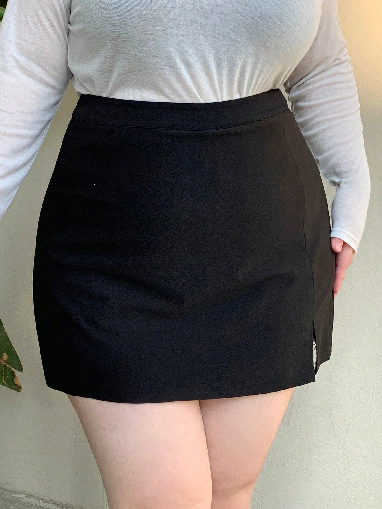 Plus Size Women Solid Color A-Line Short Skirt With Split Hem