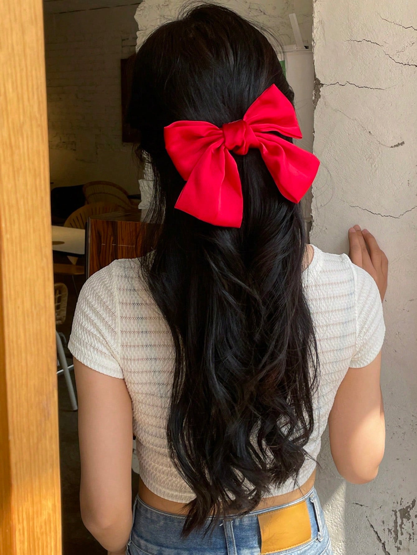Butterfly Design Fashionable Hair Clip Suitable For Daily Wear