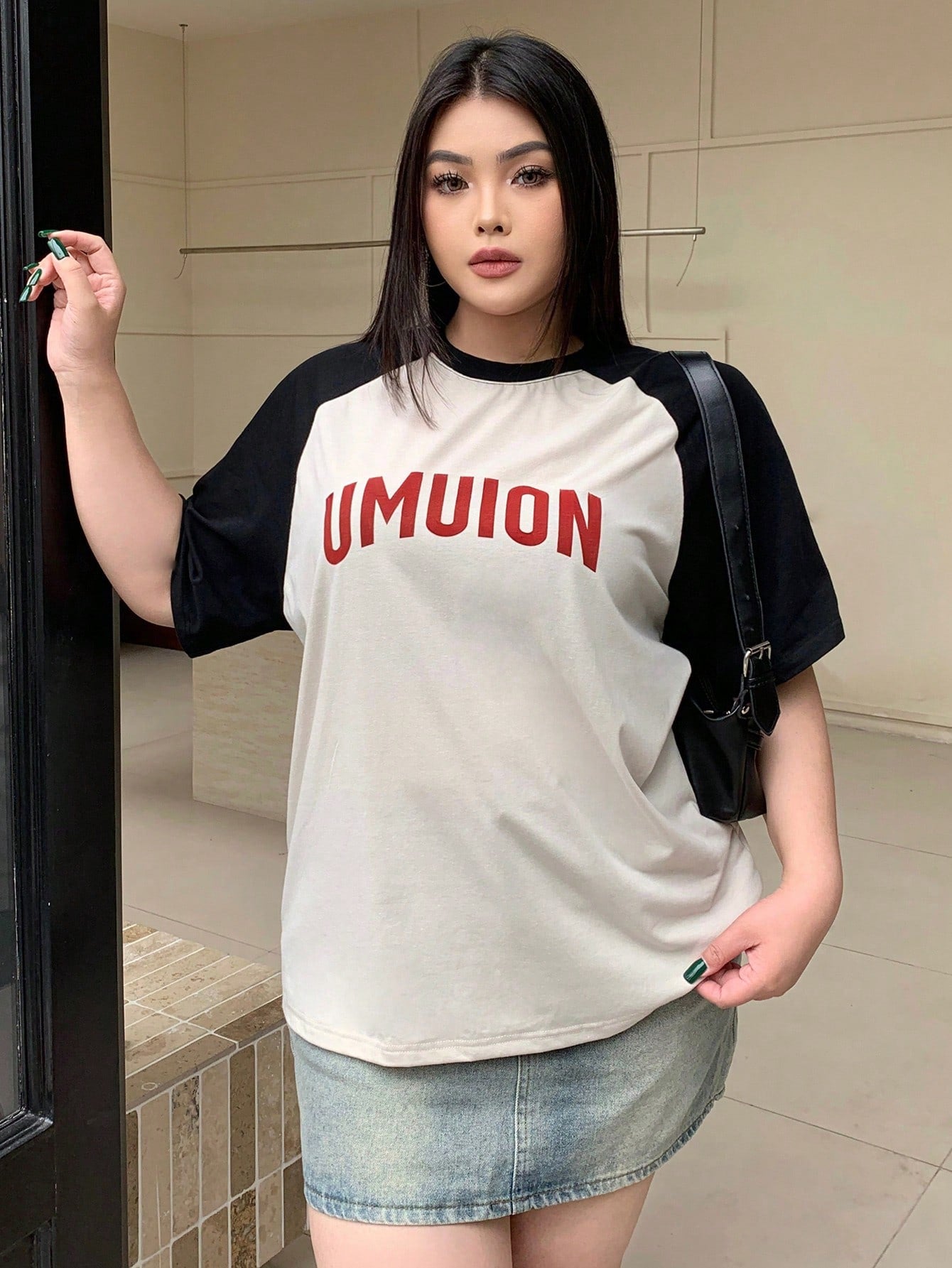 Plus Size Round Neck Summer Casual T-Shirt With Letter Print, Color Block And Raglan Sleeve