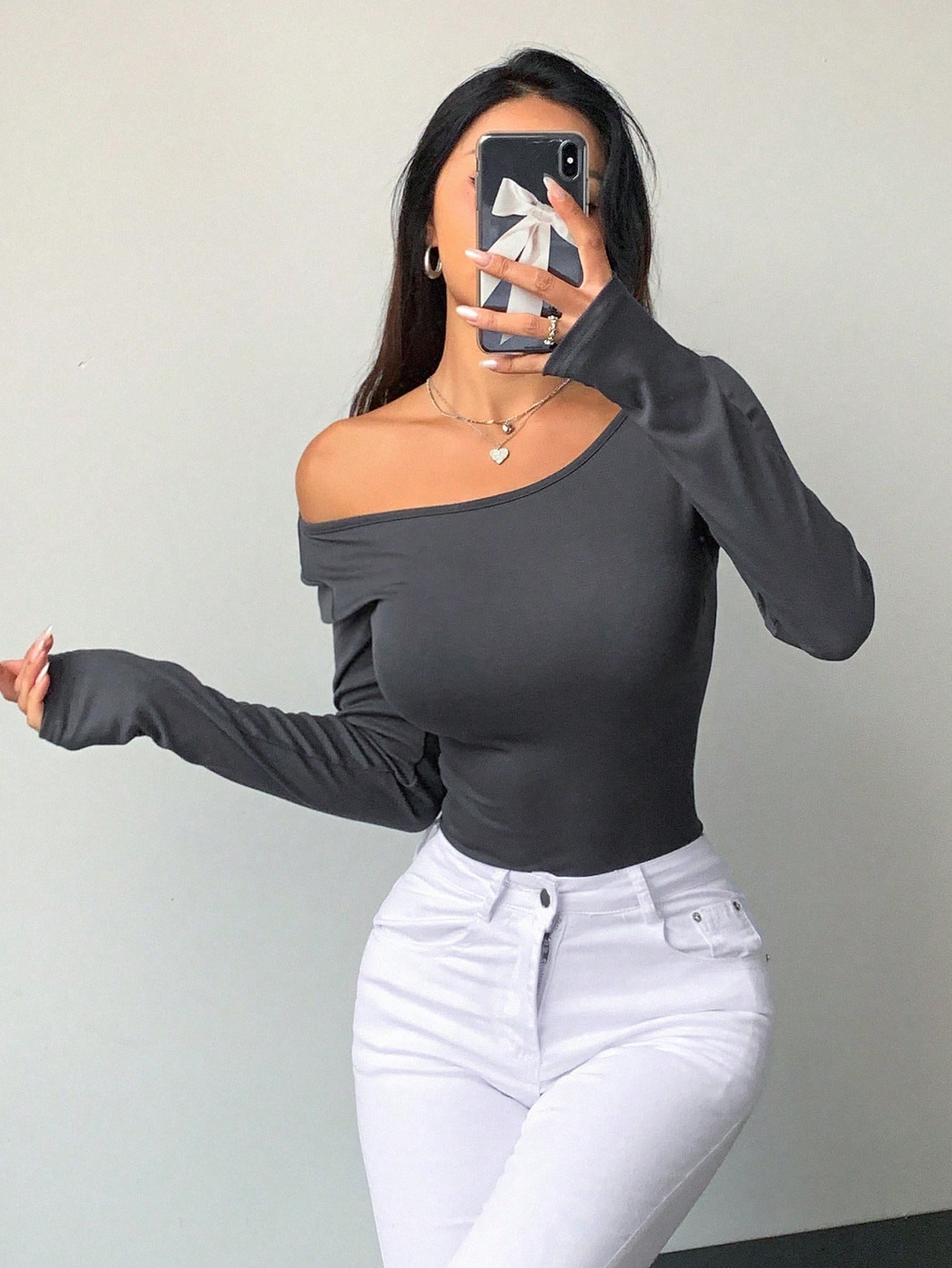 Women Solid Color Round Neck Design Exposed Back Long Sleeve Summer Top