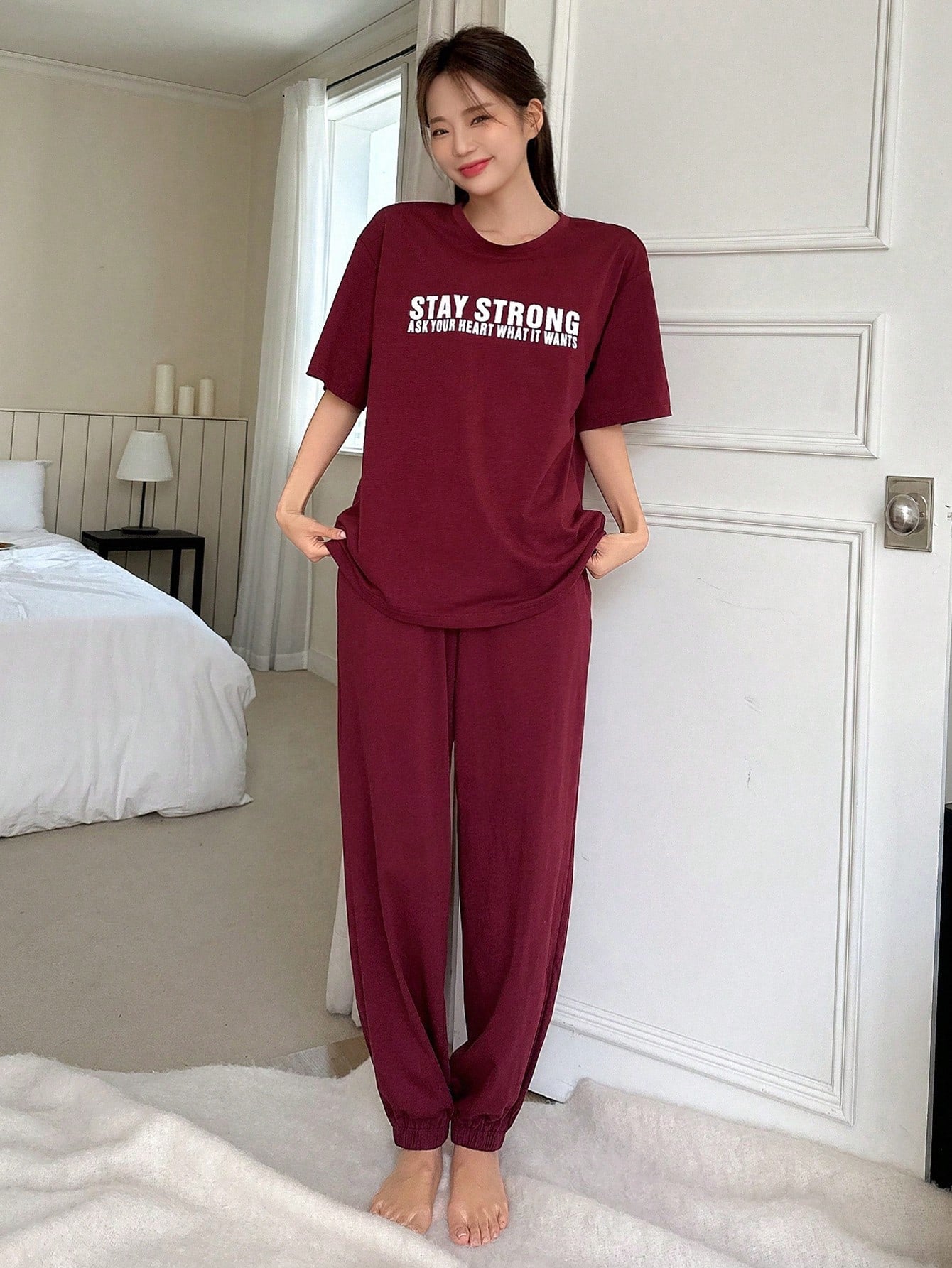 Loose Home Clothing Set With Slogan Print And Drop Shoulder