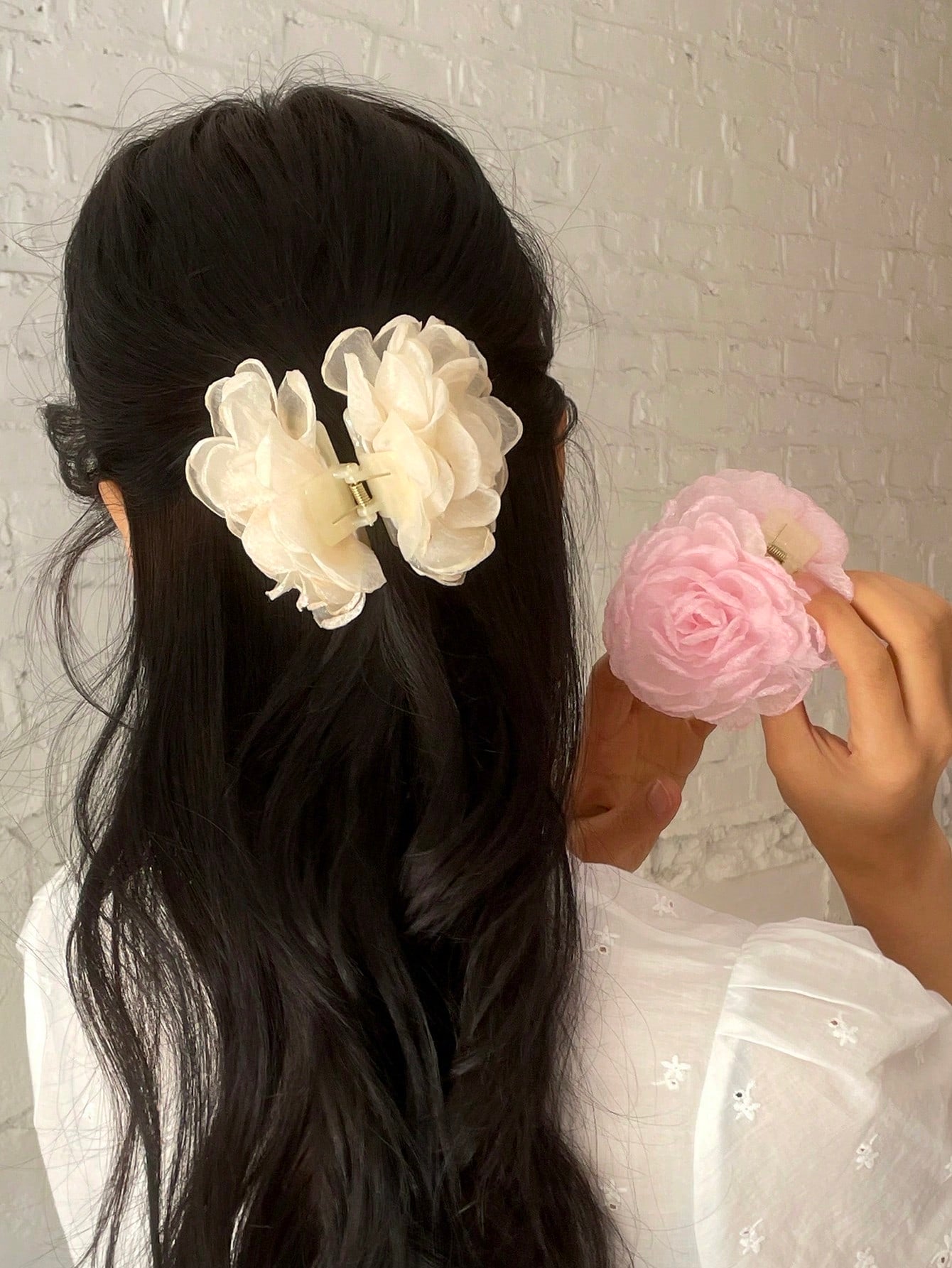 Ladies' Elegant 3D Flower Hair Claw