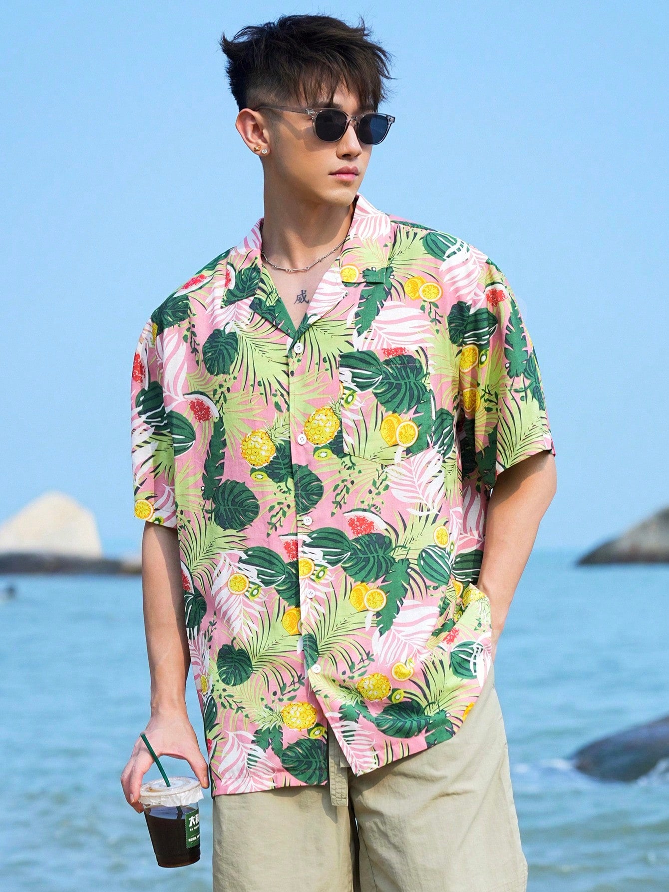 Men Floral Print Short Sleeve Beach Shirt, Vacation Style, Summer