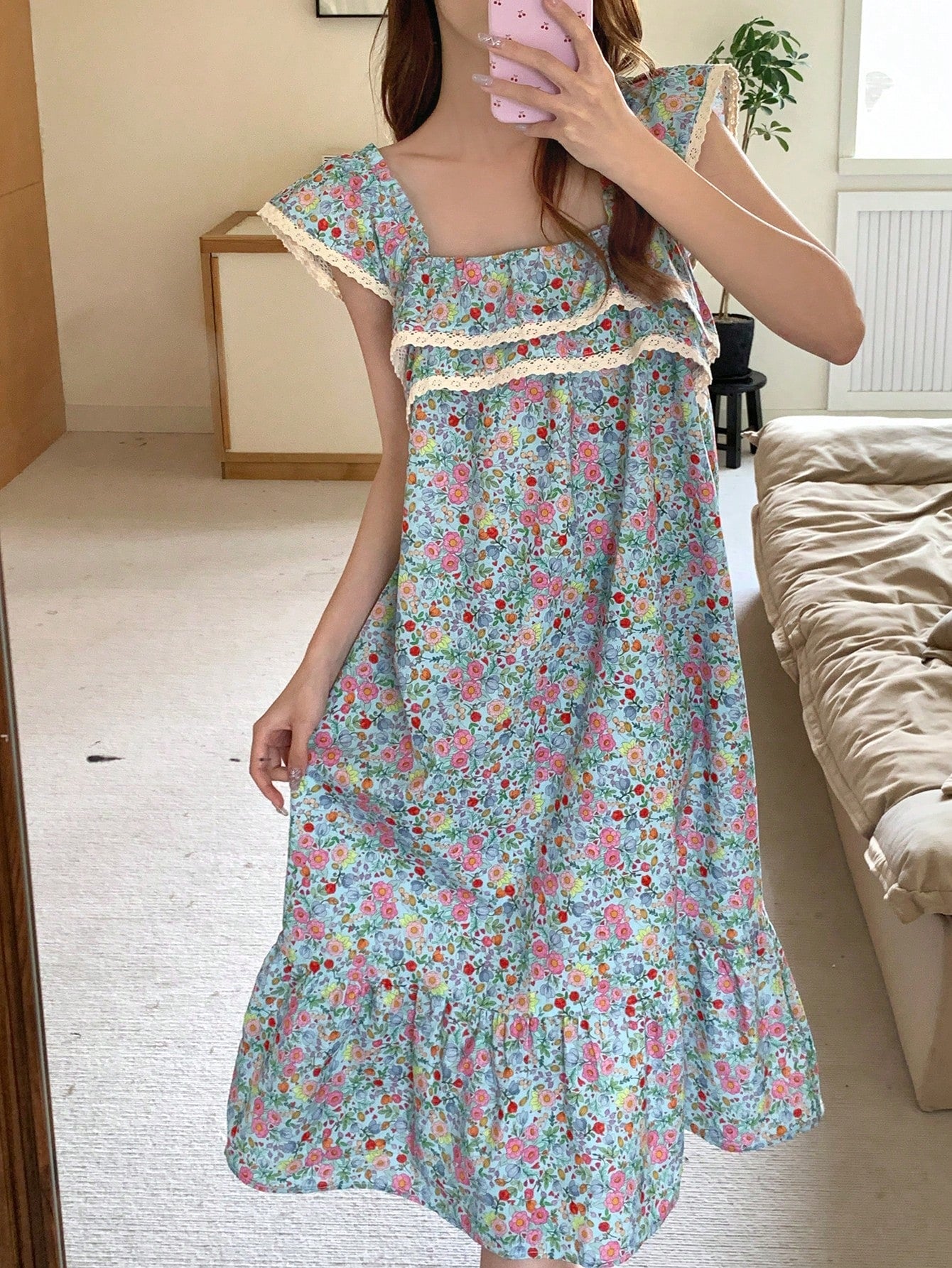Floral Print Ruffle Hem Patchwork Lace Nightgown