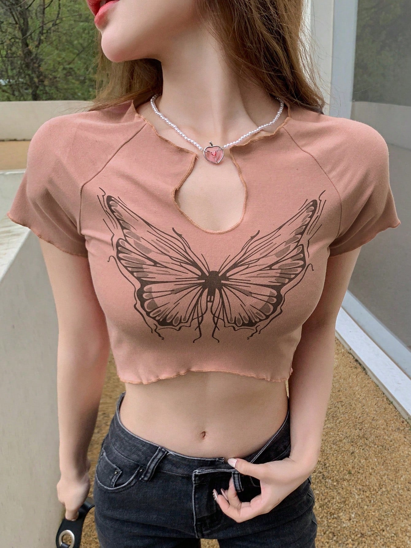 Women Summer Short Sleeve Butterfly Printed Crop Top With Notched Neckline