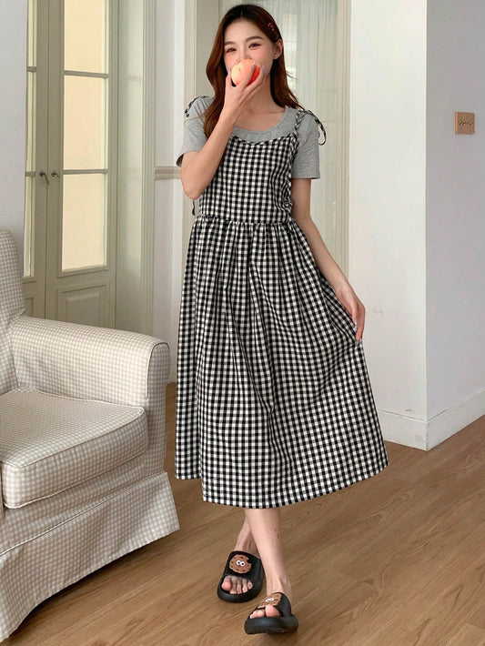 2pcs/Set Solid Color Short Sleeve T-Shirt With Plaid Skirt And Bow Tie, Home Clothes For Spring And Summer