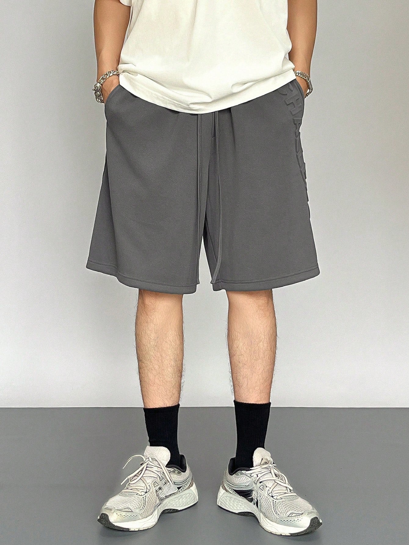 Men Summer Solid Color Drawstring Shorts With Letter Print