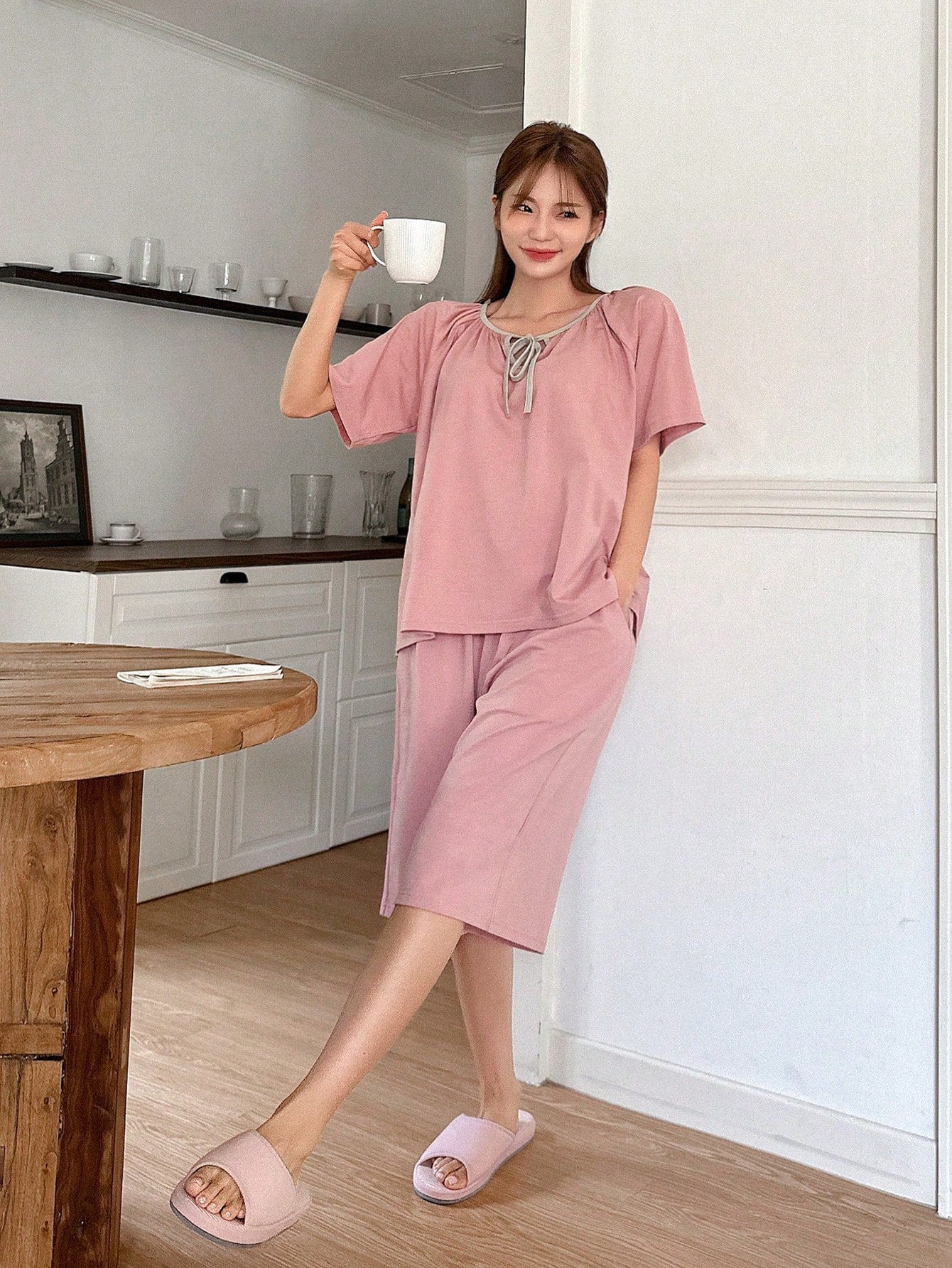 Solid Color Contrast Trim Drawstring Neckline Top With Pleated Detailing And Capri Shorts Set, For Home Wear