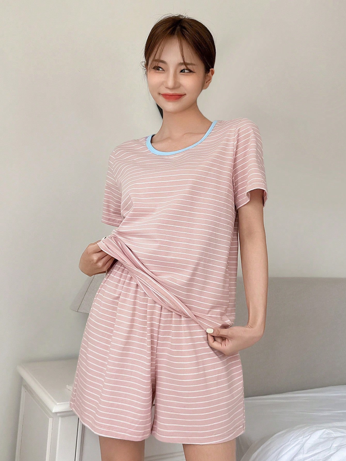 Simple Stripe Contrast Trim Short Sleeve And Shorts Pajama Set