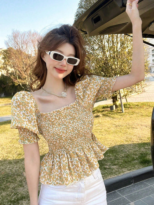Women's Short Sleeve Floral Print Shirred Blouse