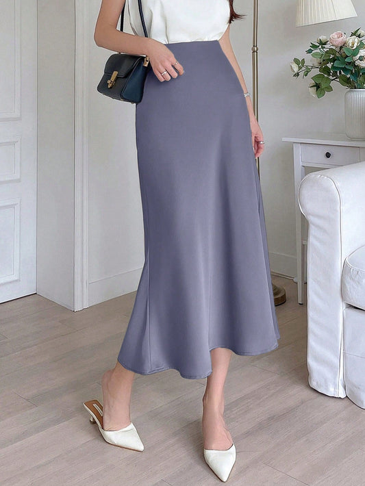 Women Simple Solid Color Loose Fit Midi Skirt