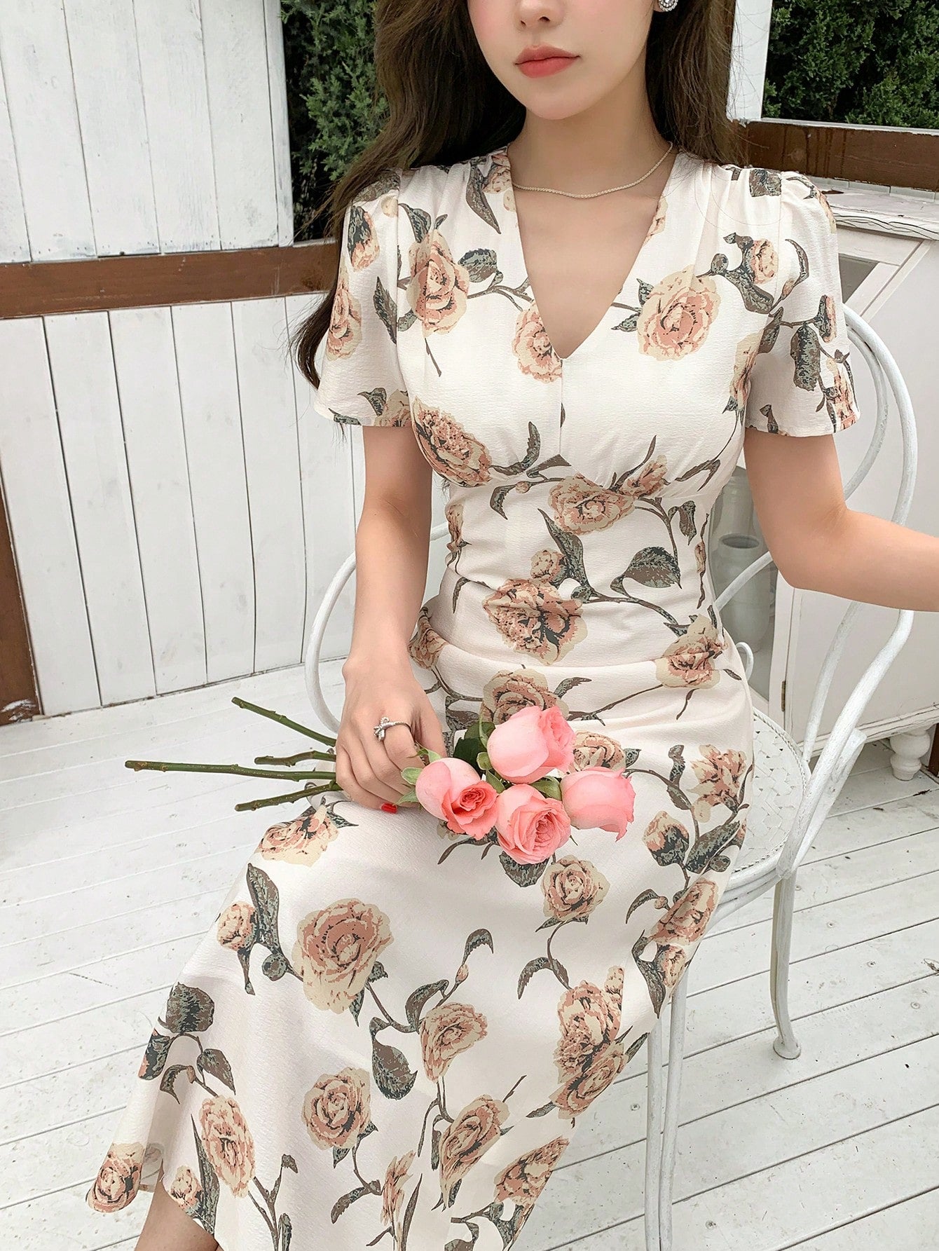 Short Puff Sleeve V-Neck Chiffon Dress With Large Flower Prints