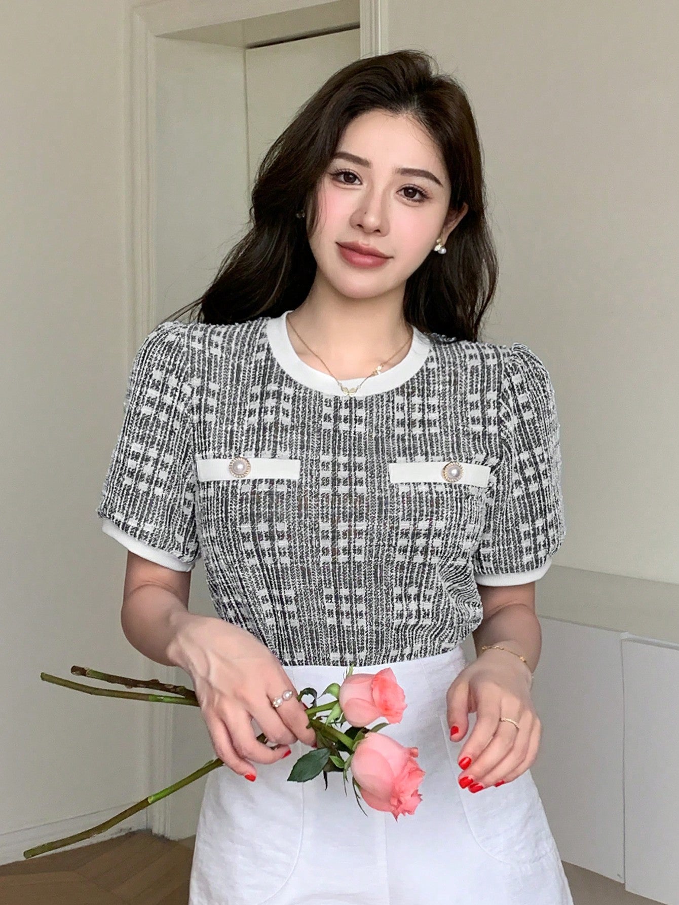Women Summer Elegant Grid Patterned Round Neck Buttoned Short Bubble Sleeve Top With Elastic Hem