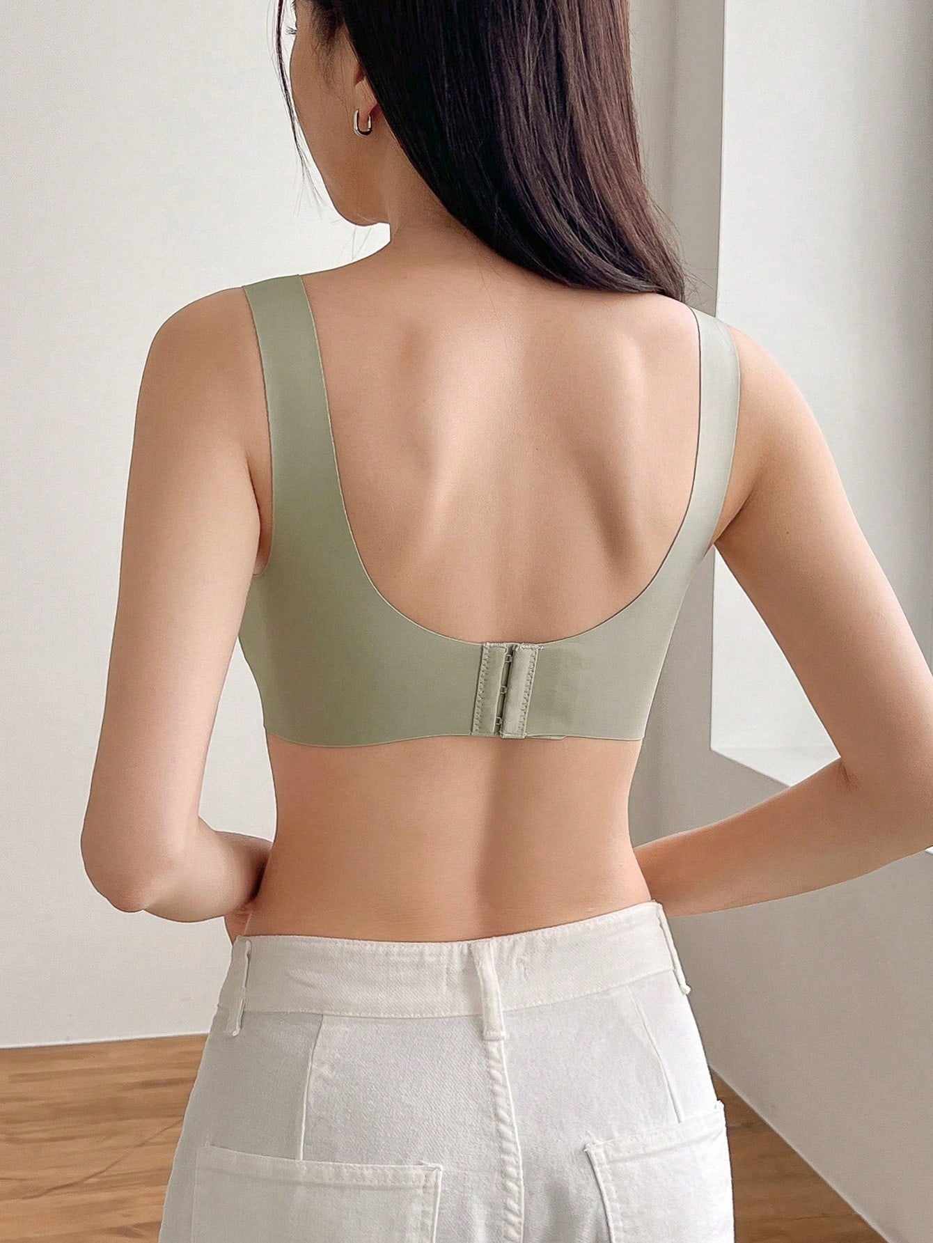 Simple Strapless Non-Padded Bra For Small Chest