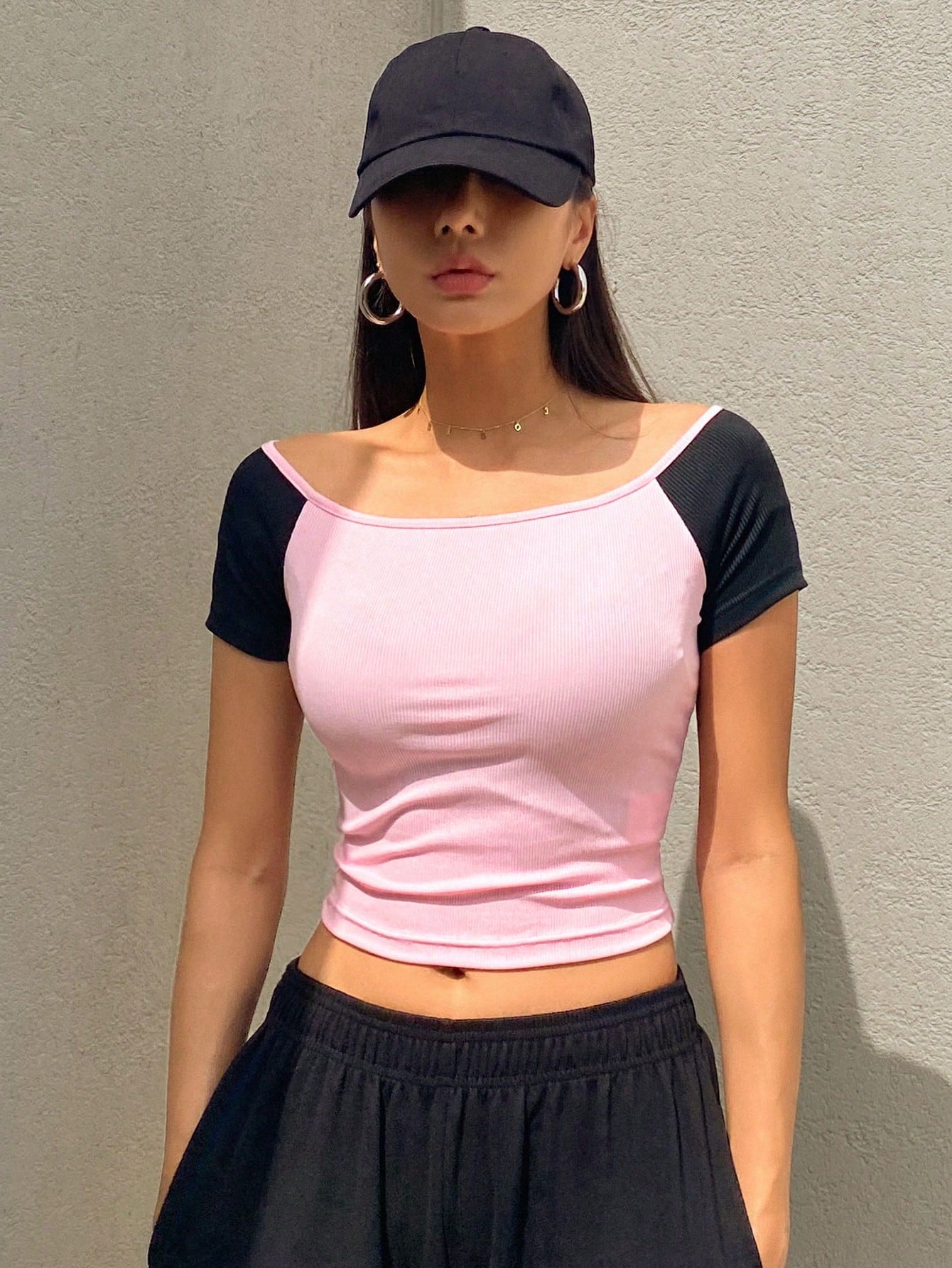 Sporty Fashion Women Summer Color-Block Short Sleeve Cropped T-Shirt With Raglan Sleeve