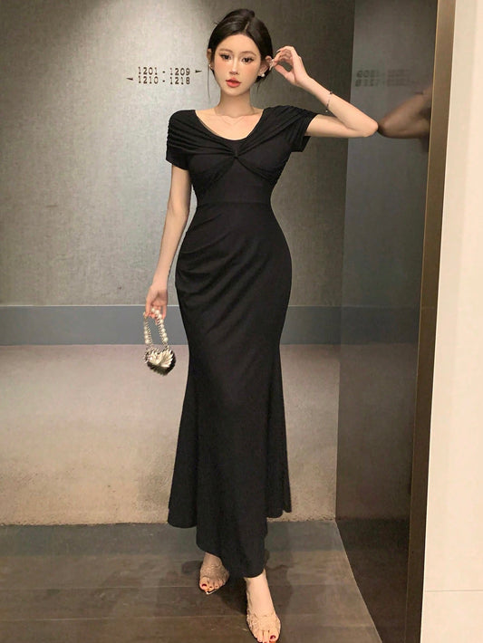 Women's Elegant Solid Color Twisted Back Fish Tail Dress For Summer