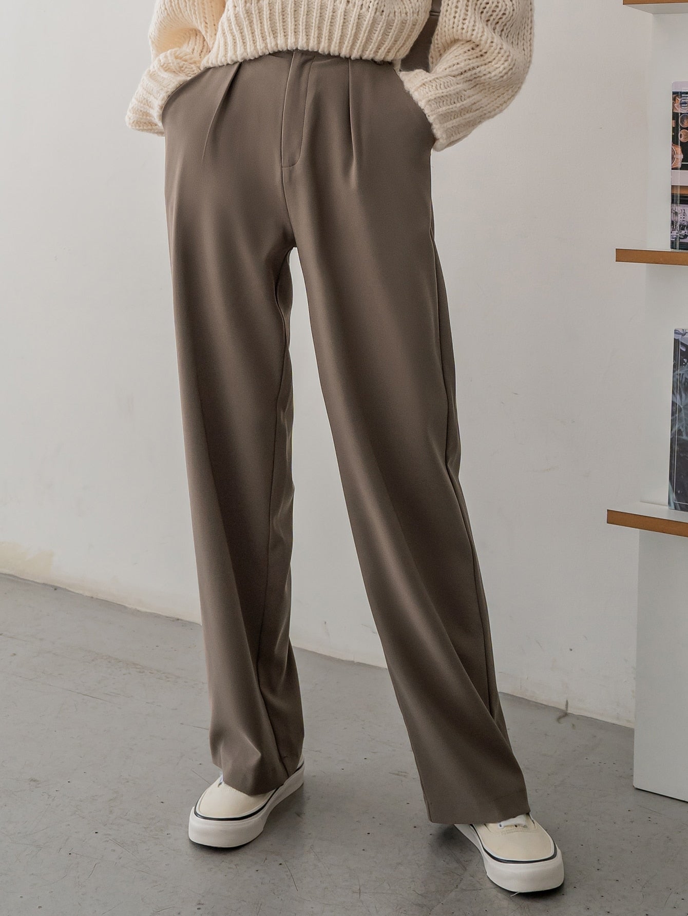 Solid Plicated Detail Suit Pants