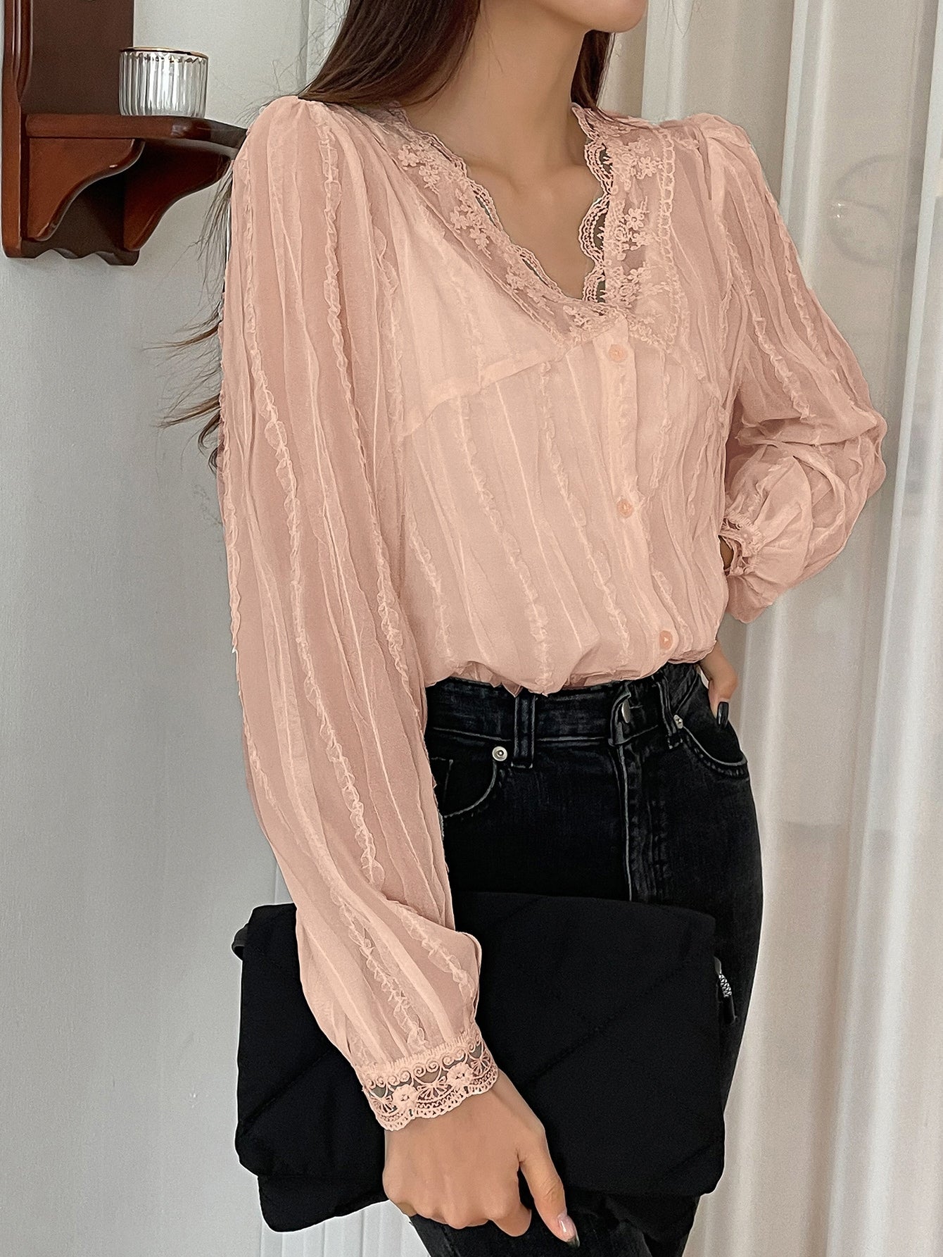 Embroidery Mesh Puff Sleeve Blouse