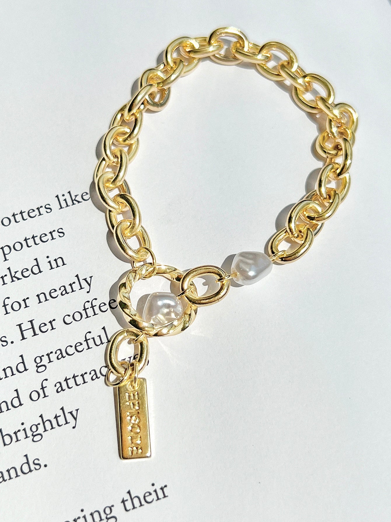 Letter Detail Faux Pearl Decor Bracelet