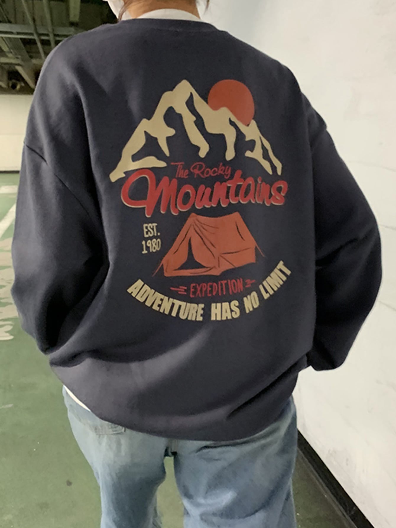 Mountain And Slogan Graphic Drop Shoulder Sweatshirt