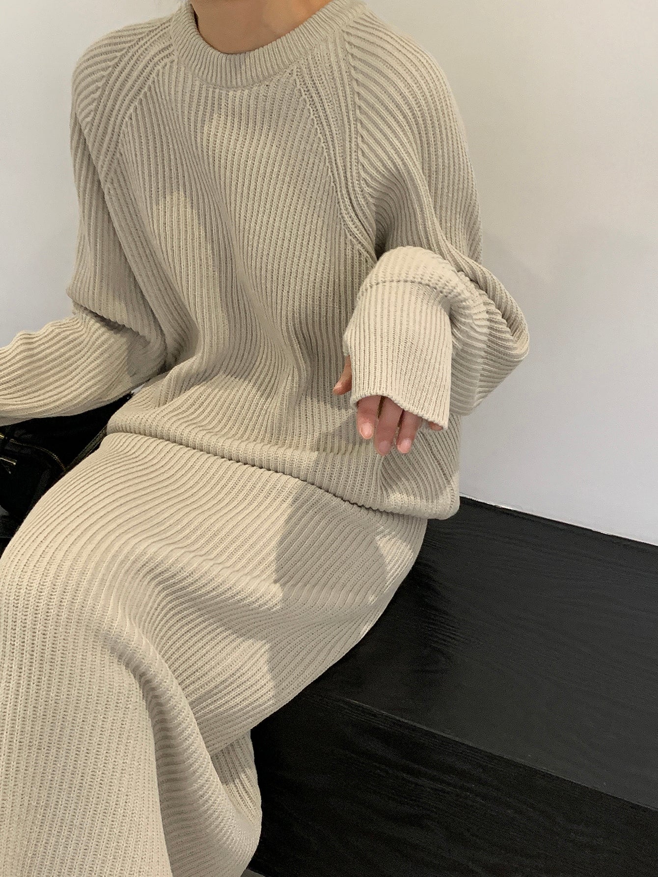 Solid Raglan Sleeve Sweater & Knit Skirt