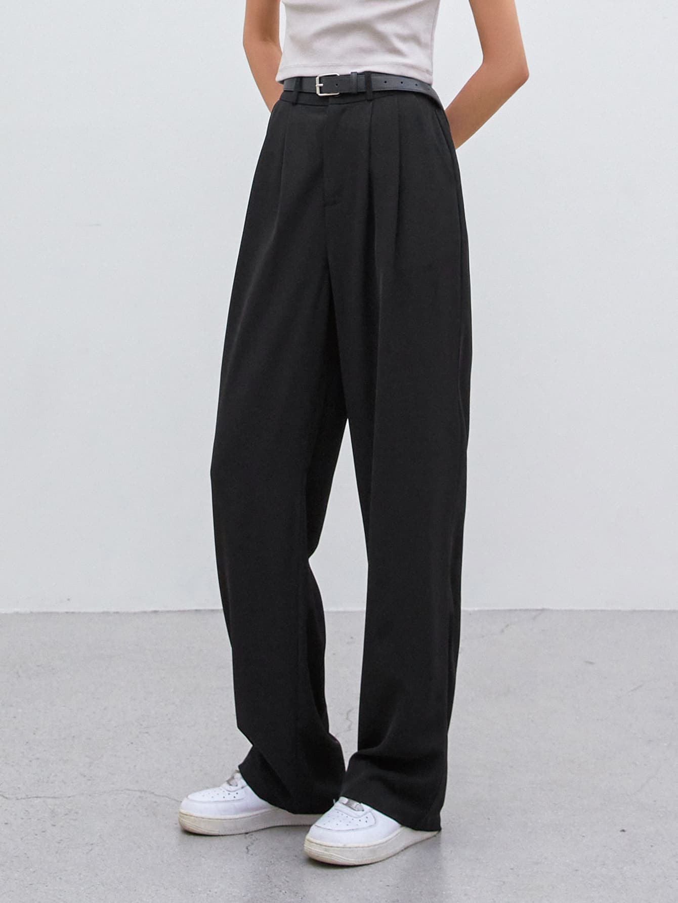 Zipper Fly Plicated Detail Suit Pants