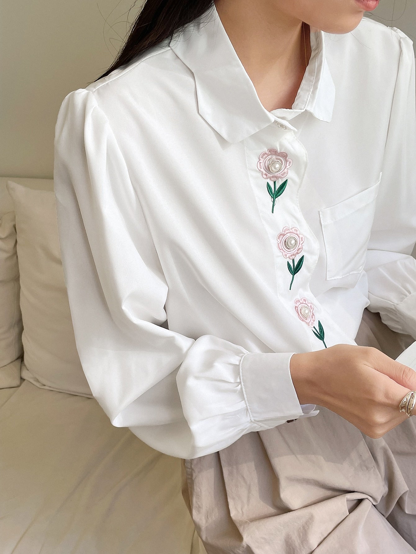 Floral Embroidery Lantern Sleeve Shirt