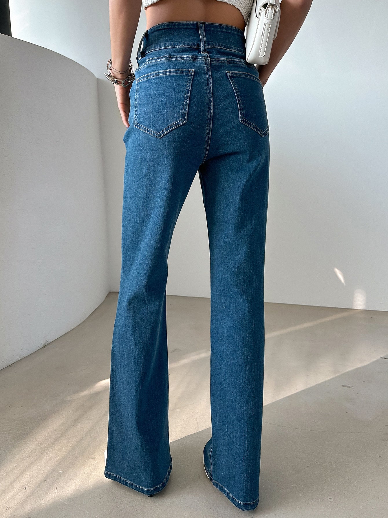 Top-stitching Flare Leg Jeans