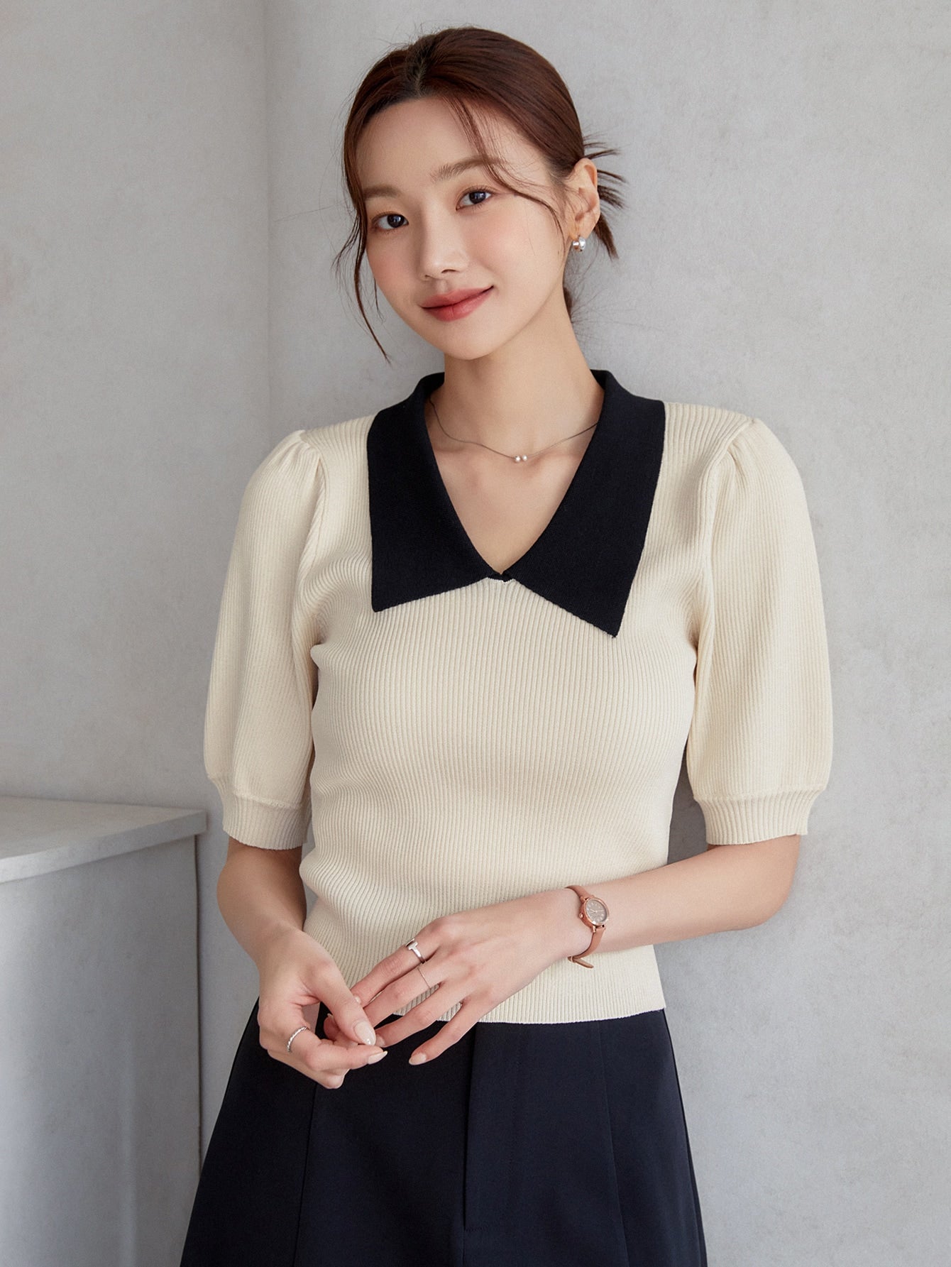 Contrast Collar Puff Sleeve Knit Top