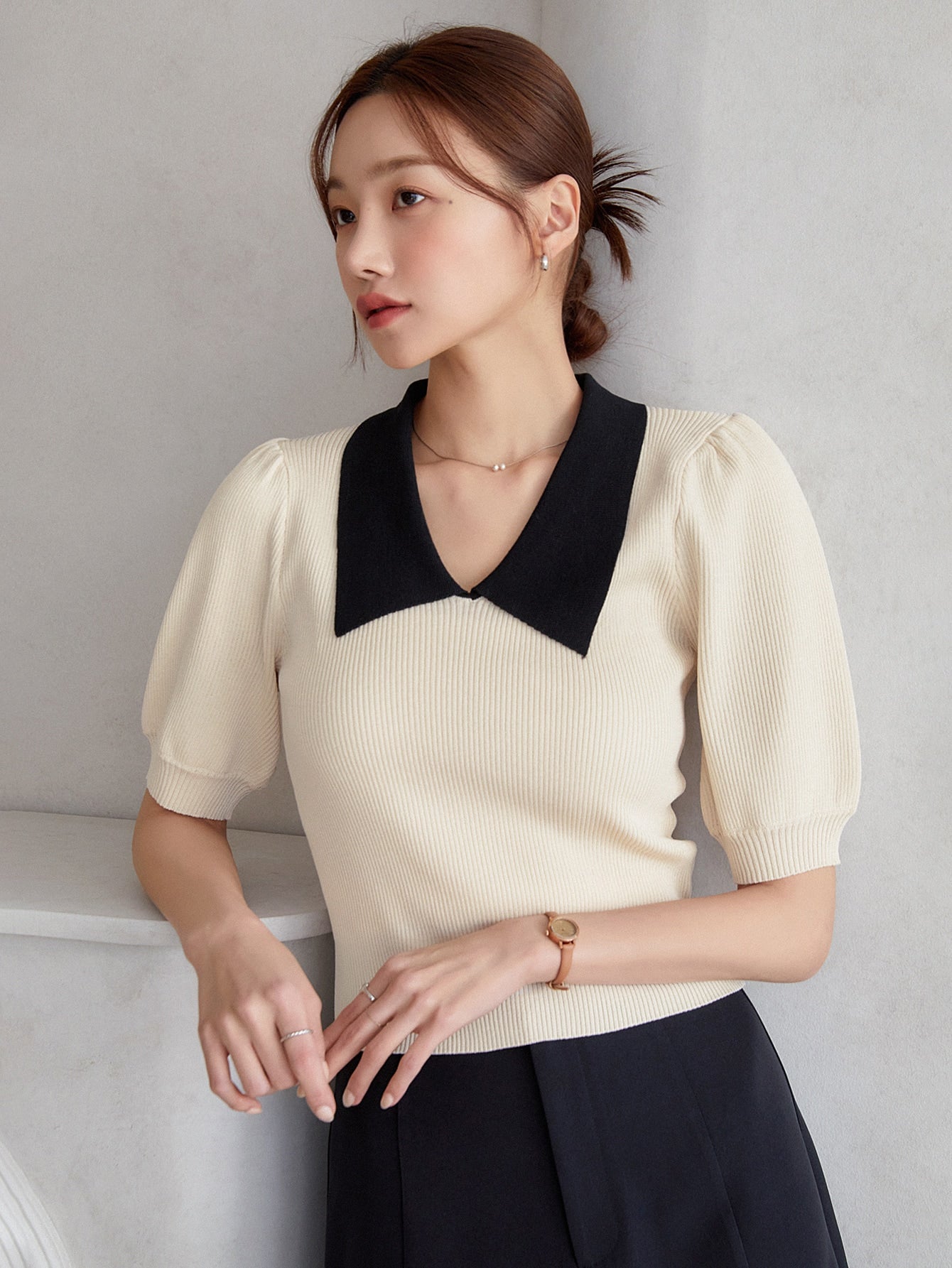 Contrast Collar Puff Sleeve Knit Top