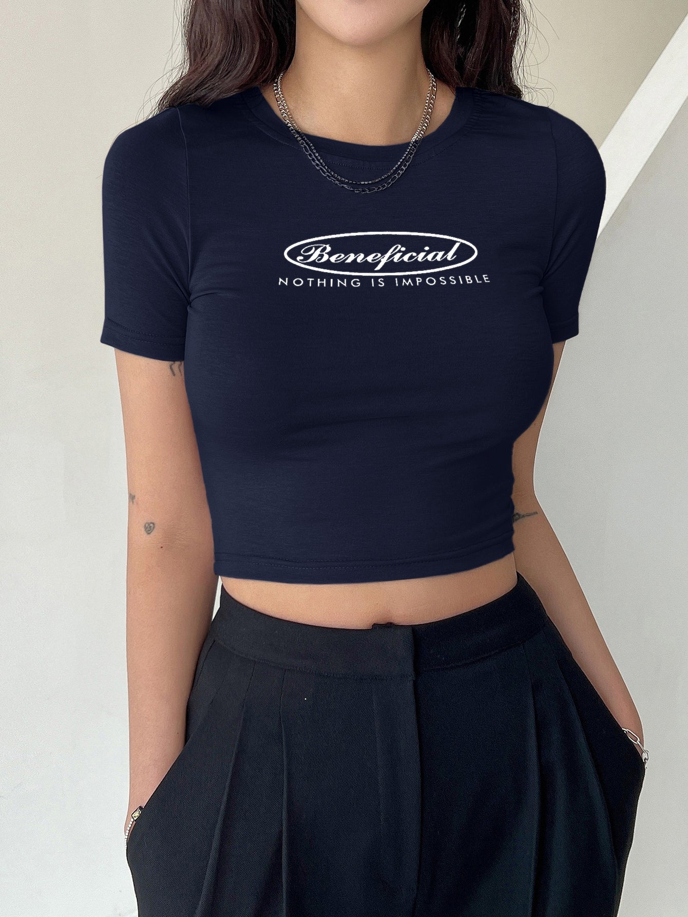 Letter Graphic Crop Tee