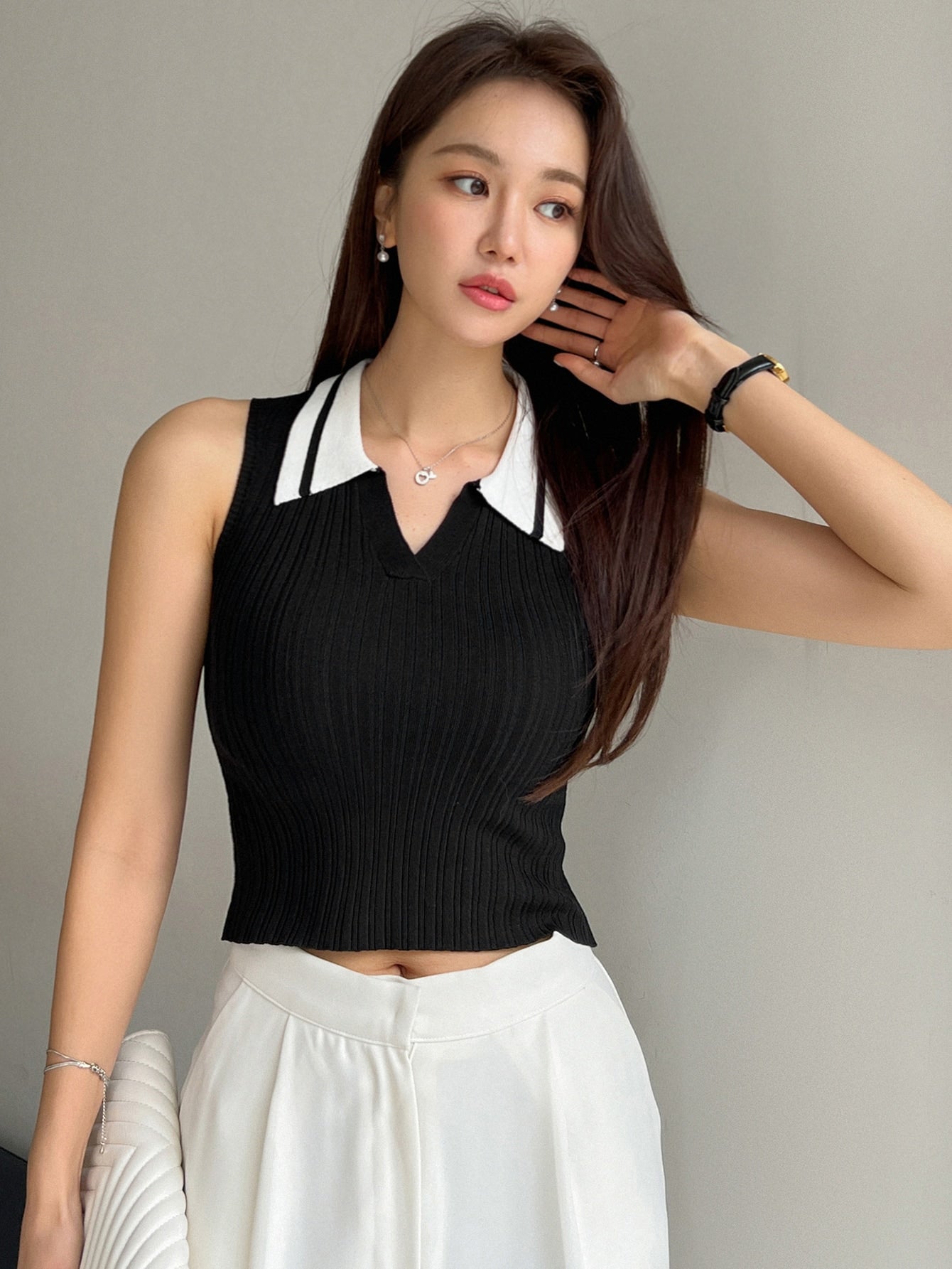 Contrast Collar Ribbed Knit Top