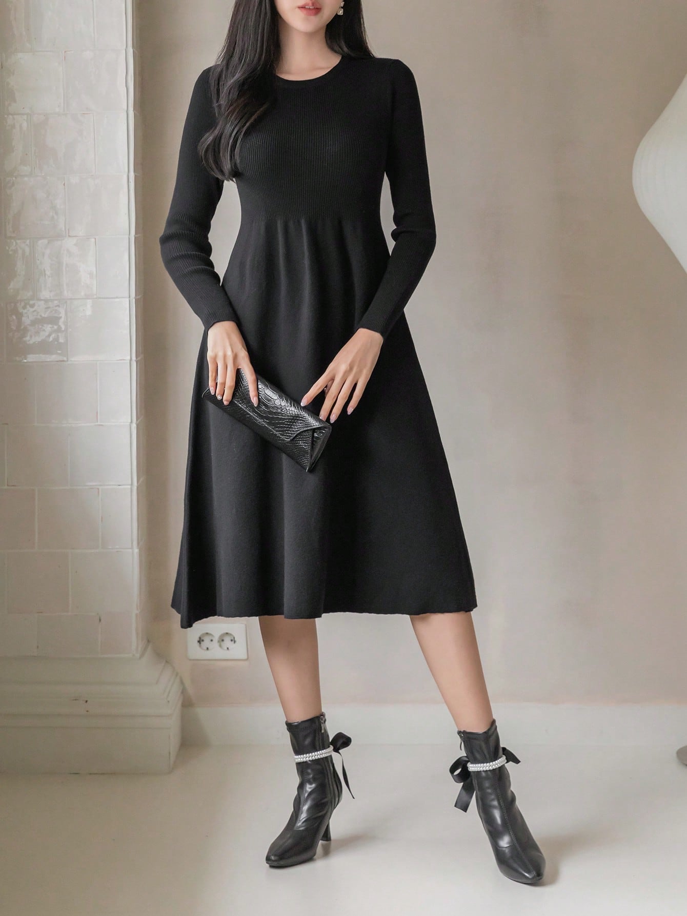 Women's Solid Color Round Neck Long Sleeve Sweater Dress