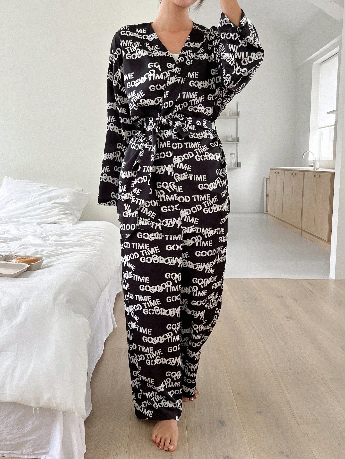 1pc Letter Graphic Belted Robe and 1pc Pants PJ Set