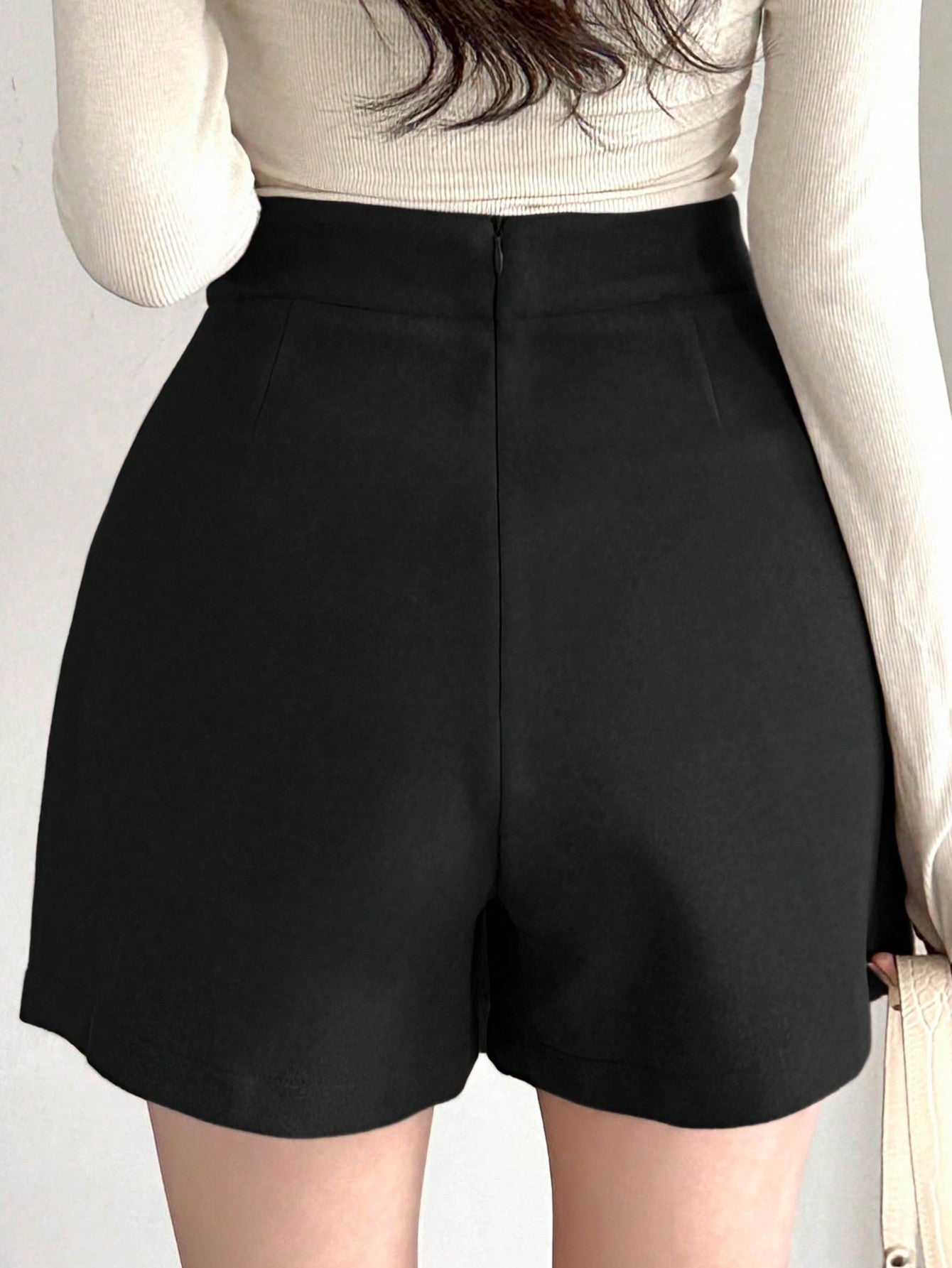 Women'S Solid Color Shorts With Irregular Hem