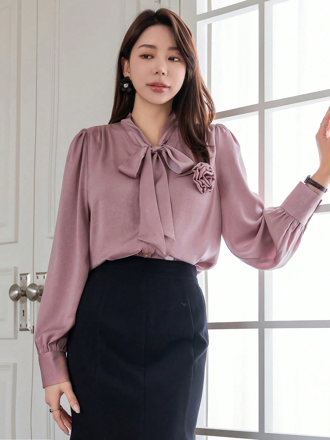 Pure Color Bow-Tie Neck Puff Sleeve Shirt