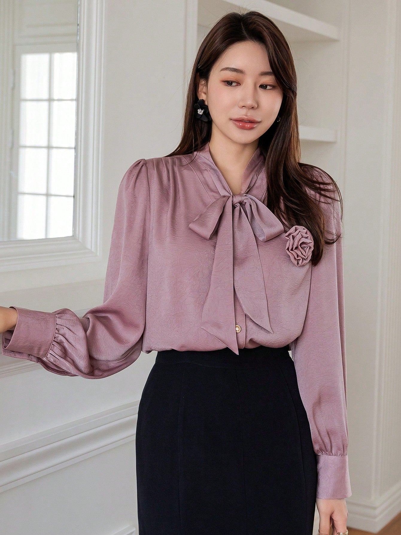 Pure Color Bow-Tie Neck Puff Sleeve Shirt