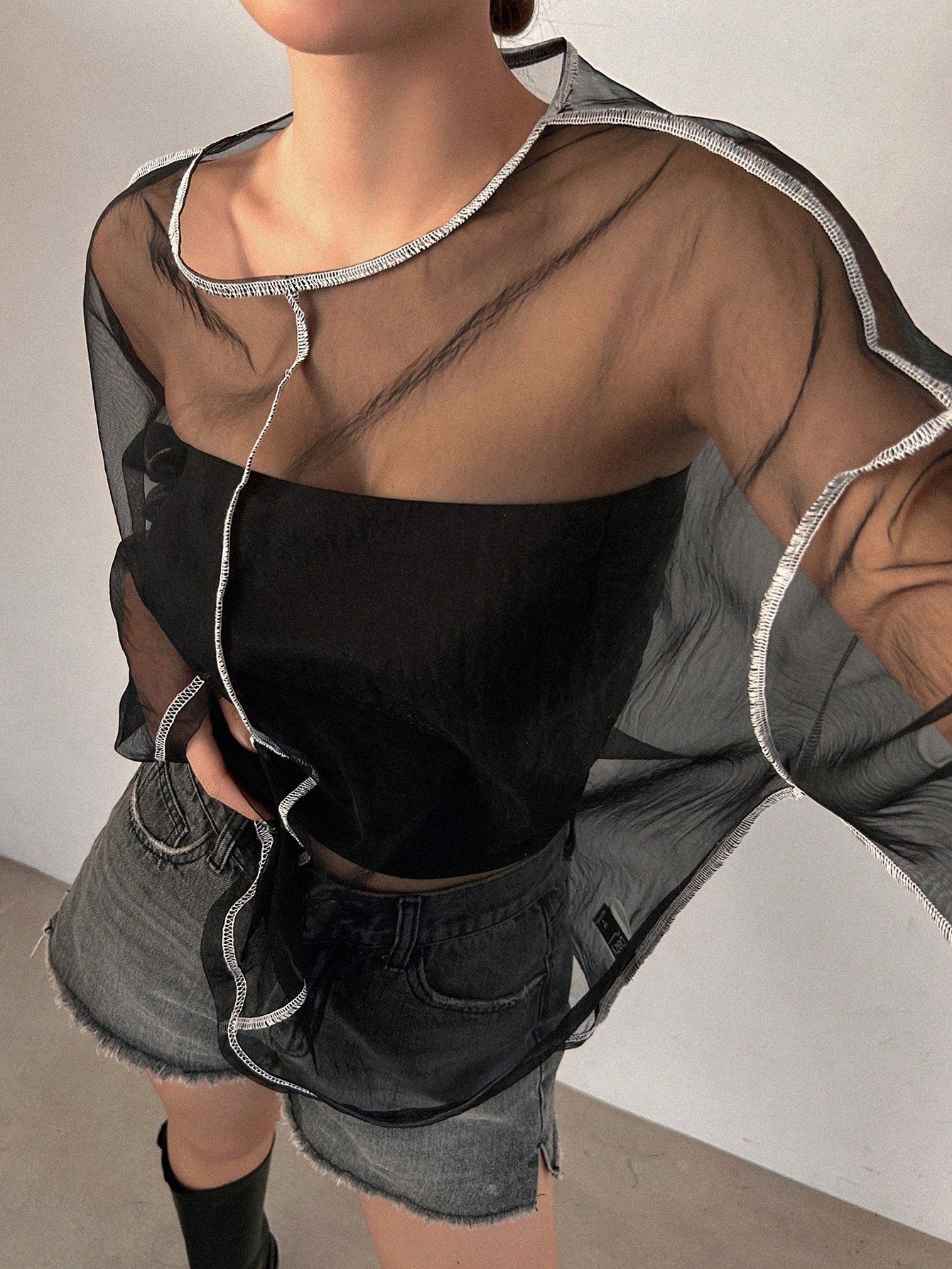 1pc Loose Fit Round Neck Sheer Mesh Paneled Long Sleeve Top With Color Blocking And Contrast Stitching Detail For Women