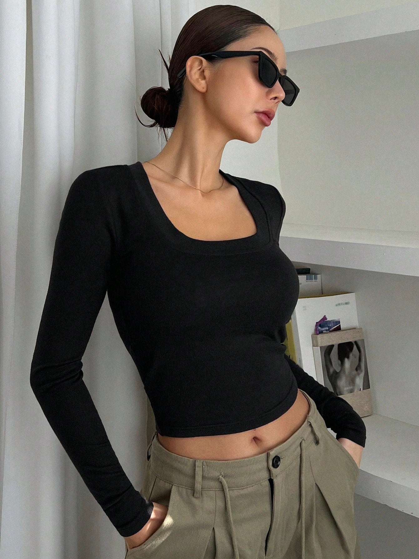 Crop Solid Color Tight Round Neck Long Sleeve Women's T-Shirt