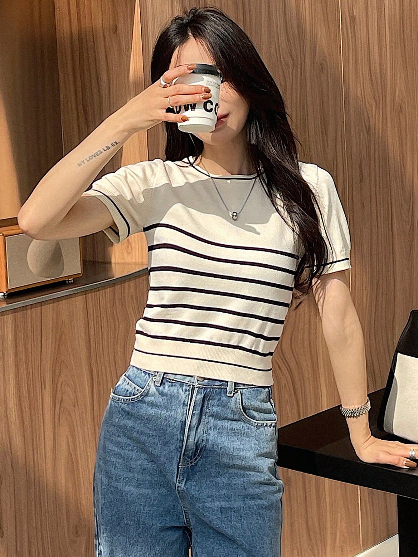 Women's Short Sleeve Striped Puff Sleeve Knit Top With Regular Shoulder