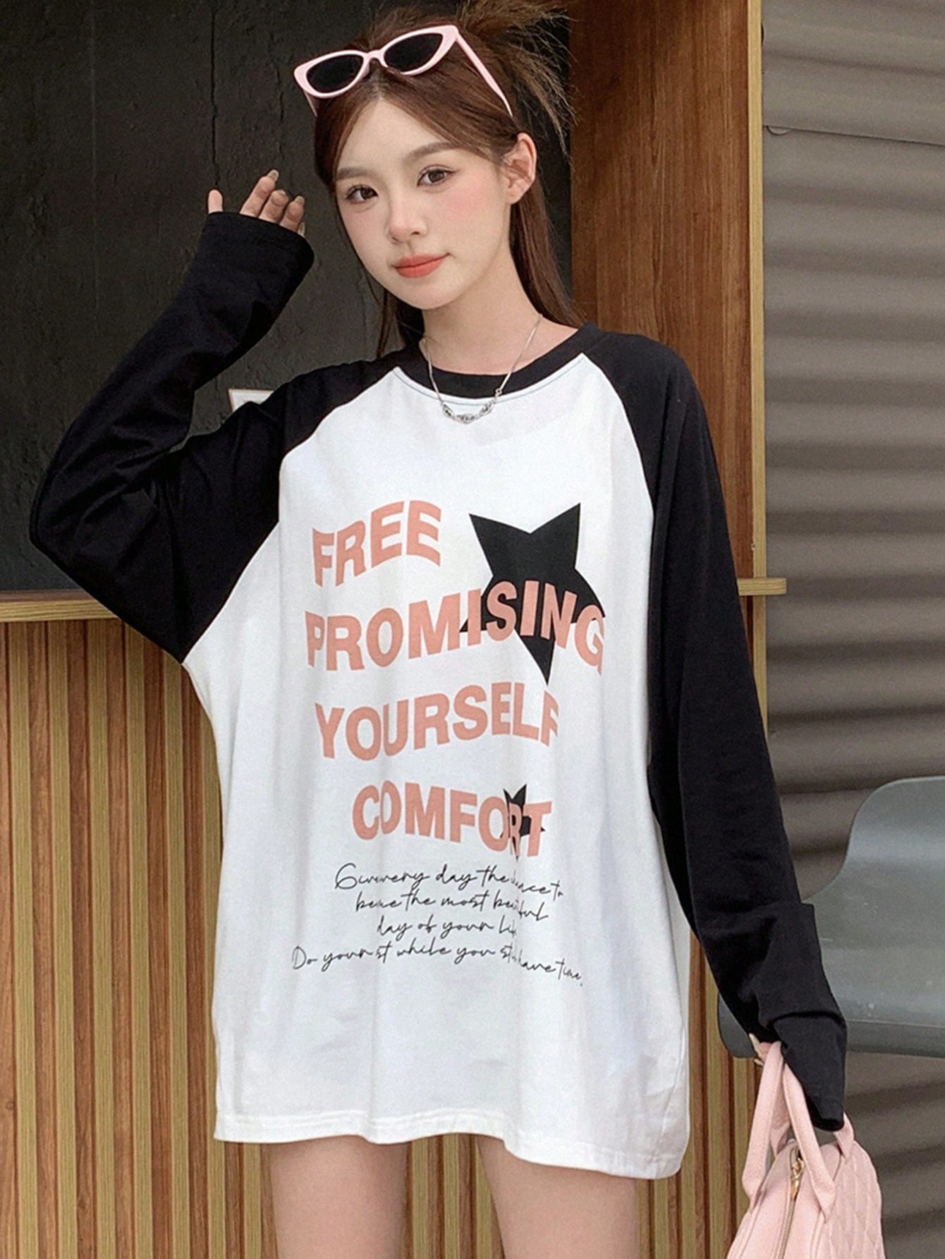 Women's Loose Fit Long Sleeve T-Shirt With Contrast Color And Star Pattern